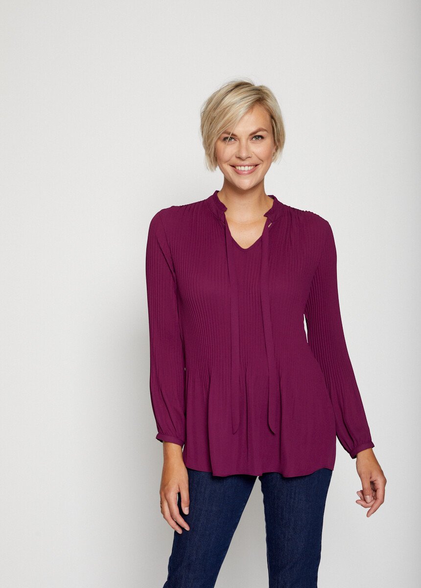 Blusa_plisada_con_cuello_con_volantes_Violín_FA1_slim
