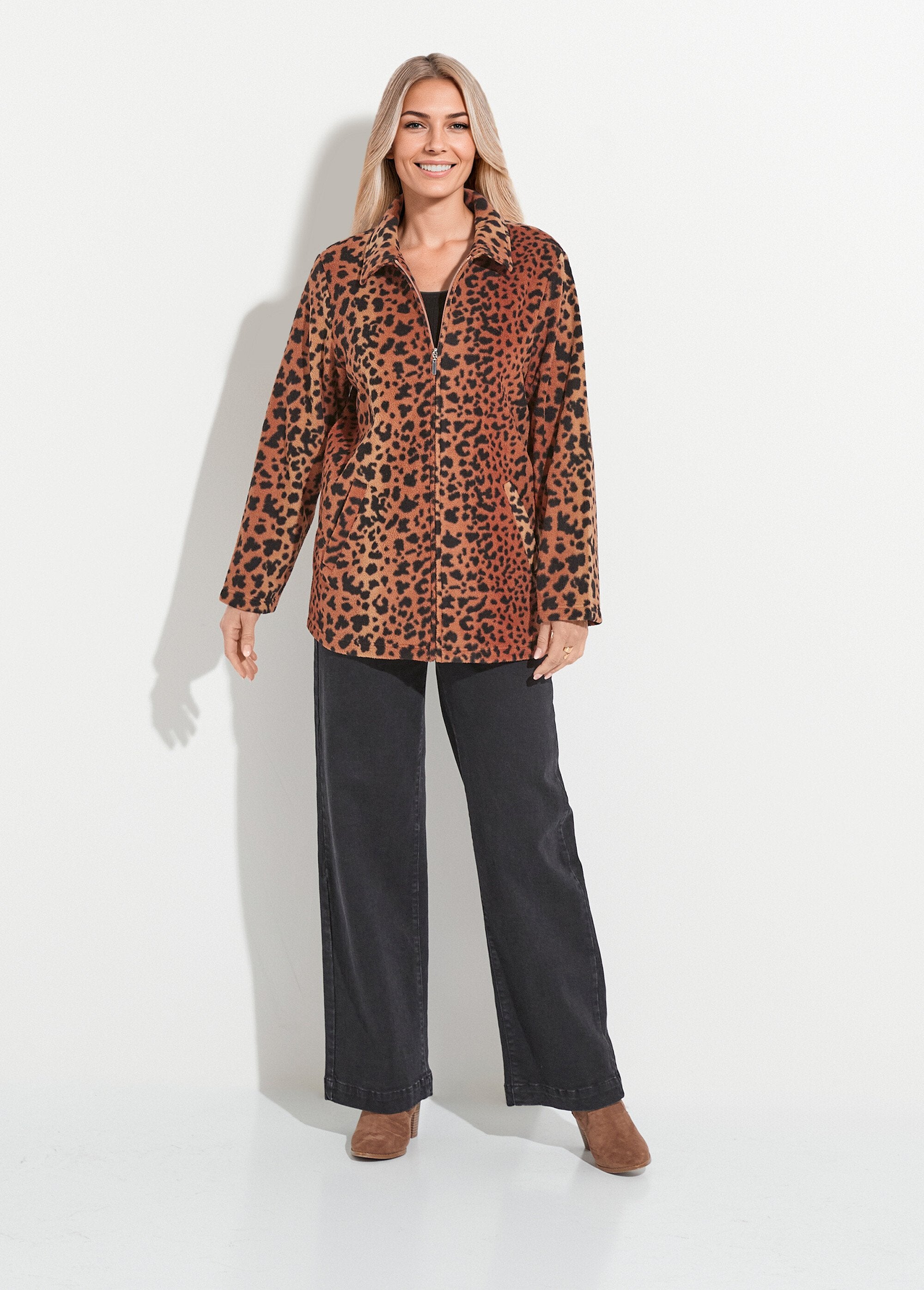 Chaqueta_de_punto_polar_estampada_con_cremallera_marrón_y_negro_SF1_slim