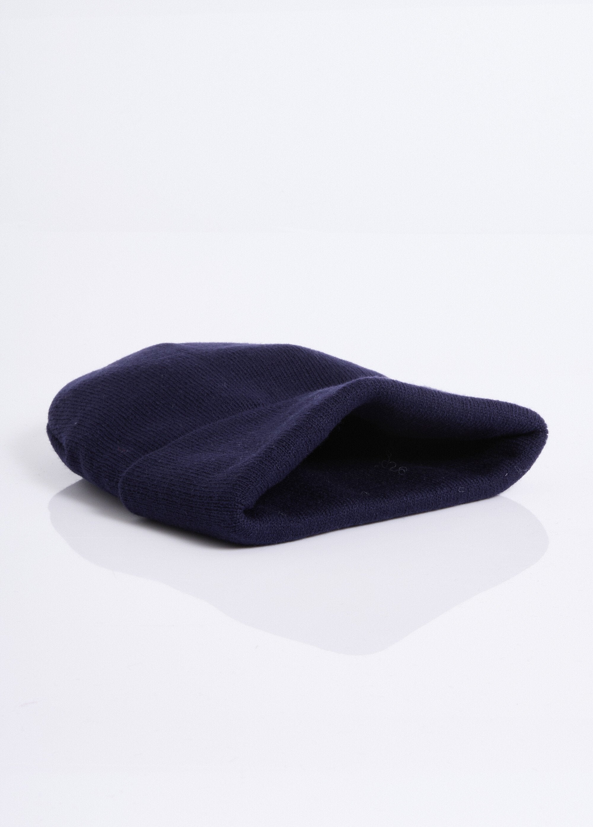 Gorro_de_punto_fino_con_puños_Marina_DE1_slim