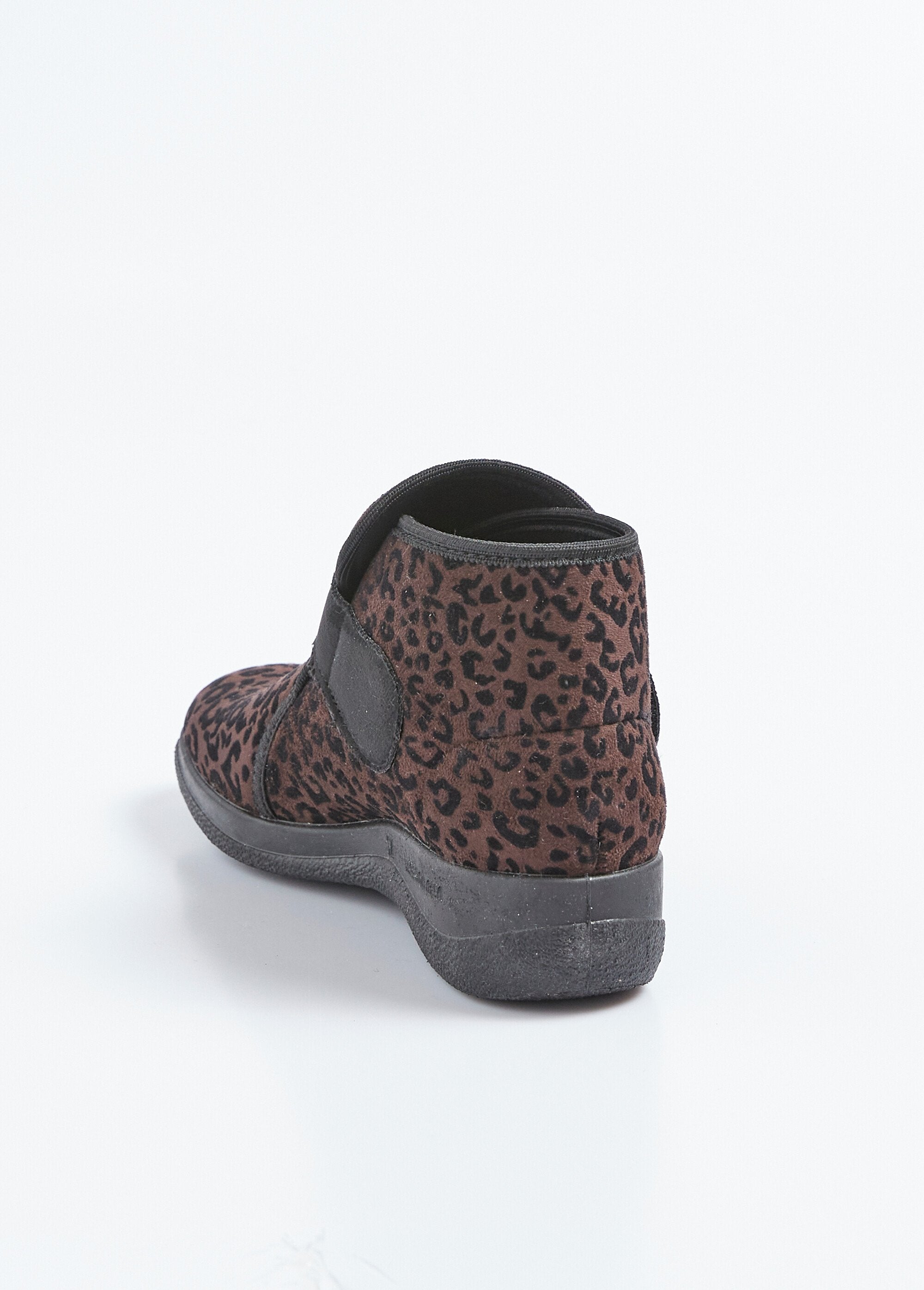 Botas_cómodas_con_velcro_de_ancho_ancho_en_estampado_de_leopardo_o_liso_Castaño_DO1_slim