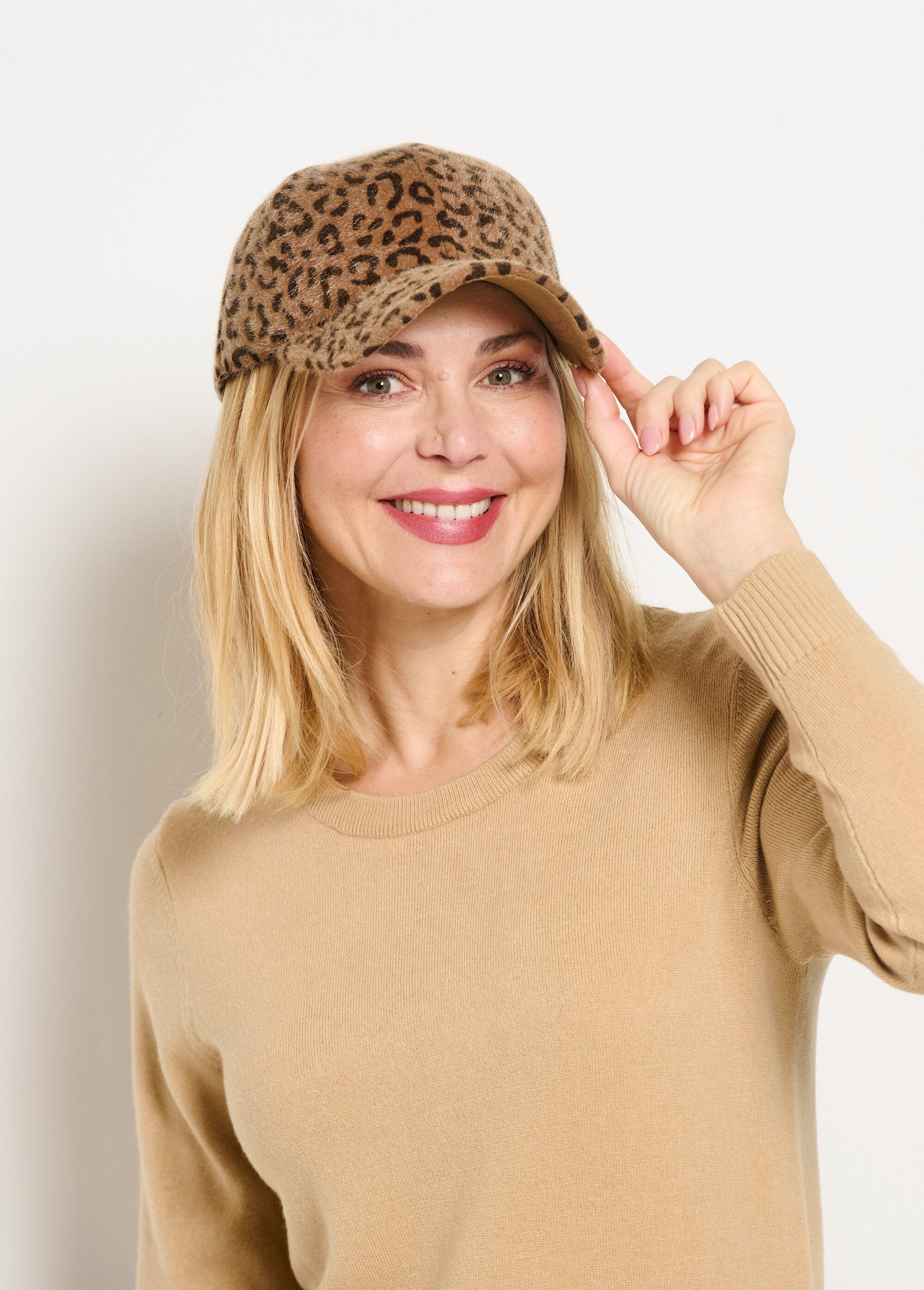 Gorra_de_piel_sintética_de_leopardo_Leopardo_FA1_slim