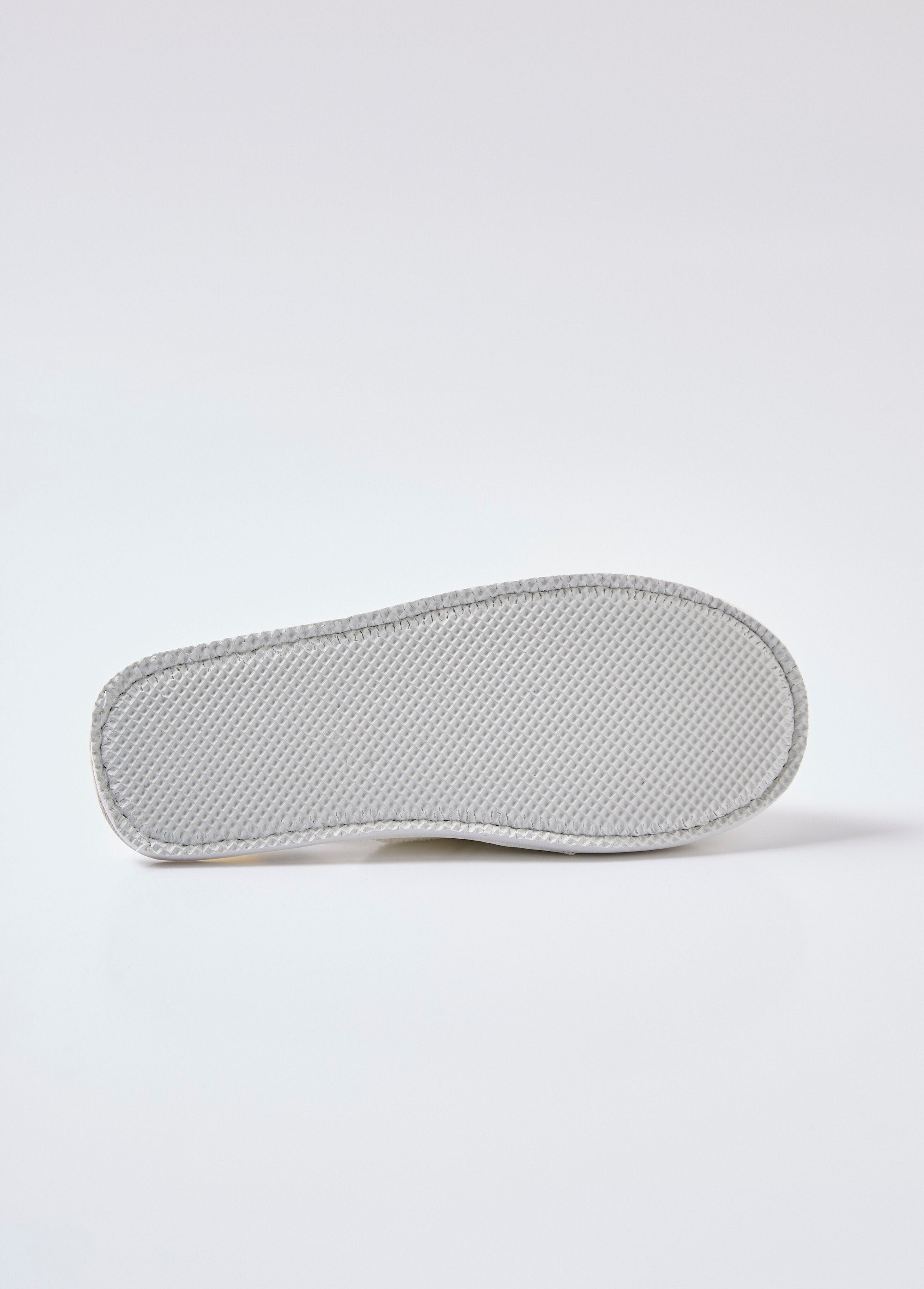 Zapatillas_estilo_mule,_líneas_en_contraste_Blanco,_Blanca_UN1_slim