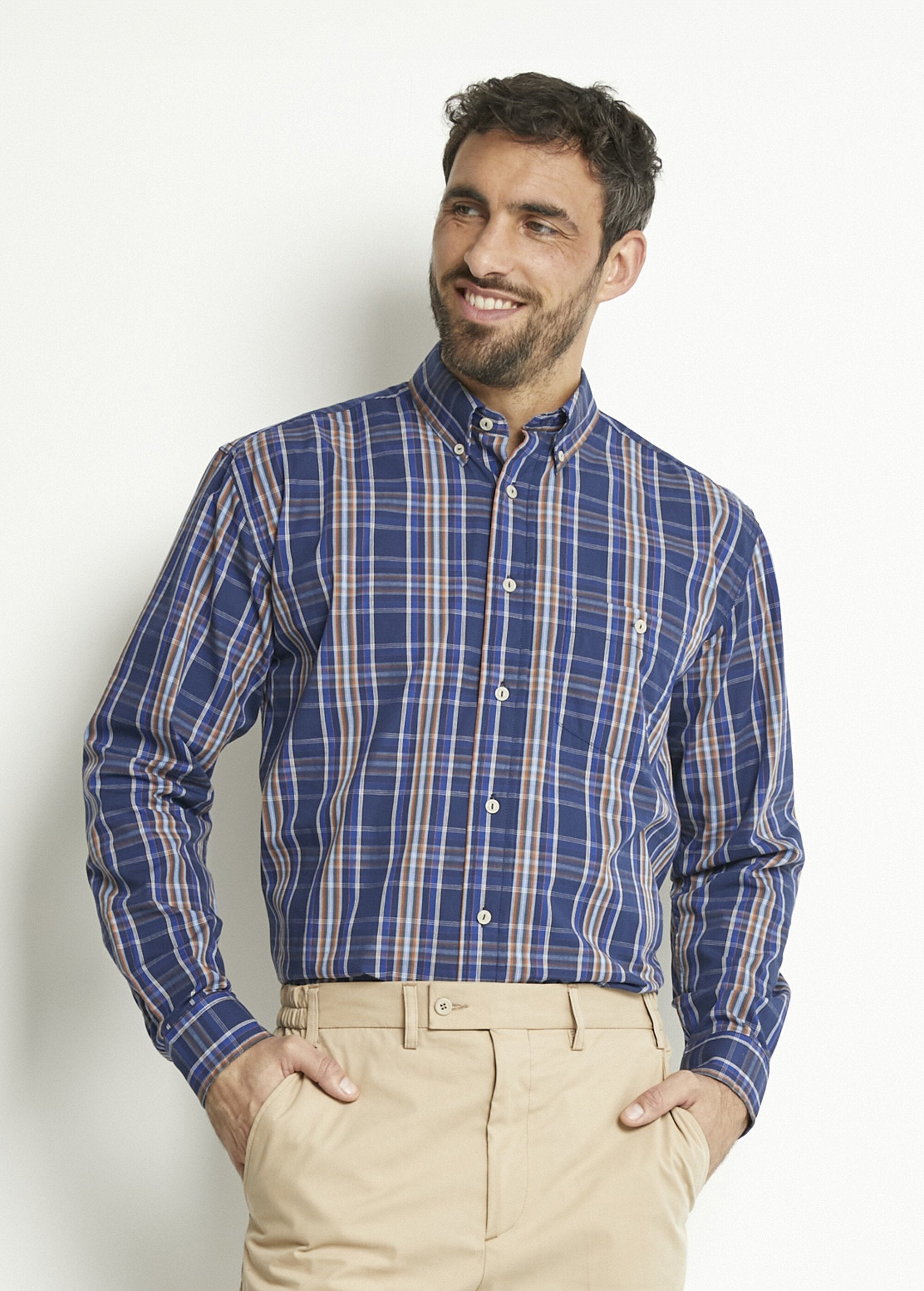 Camisa_de_algodón_de_manga_larga_lisa_o_de_cuadros_Azulejos_azules_DE2_slim