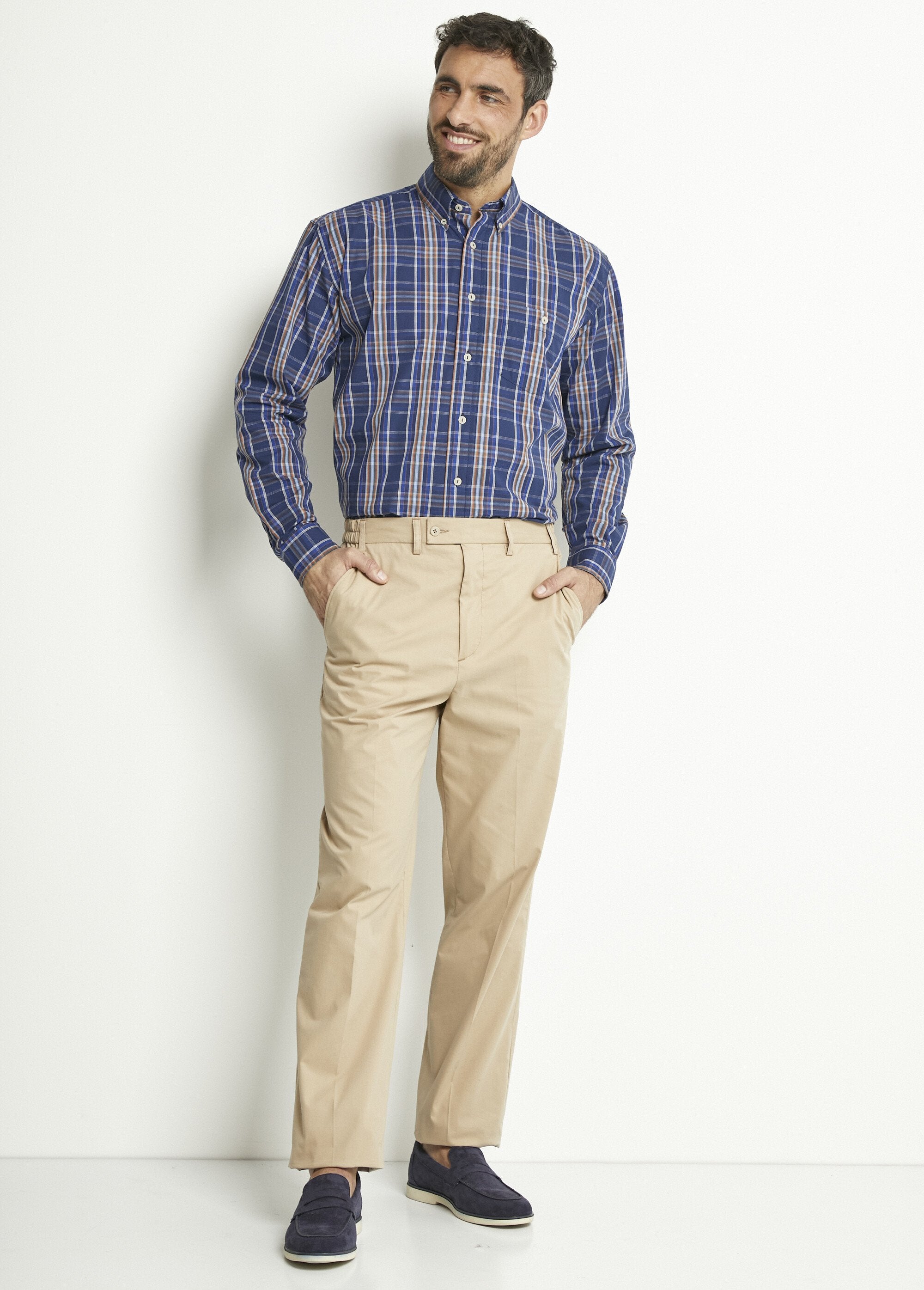 Camisa_de_algodón_de_manga_larga_lisa_o_de_cuadros_Azulejos_azules_SF1_slim
