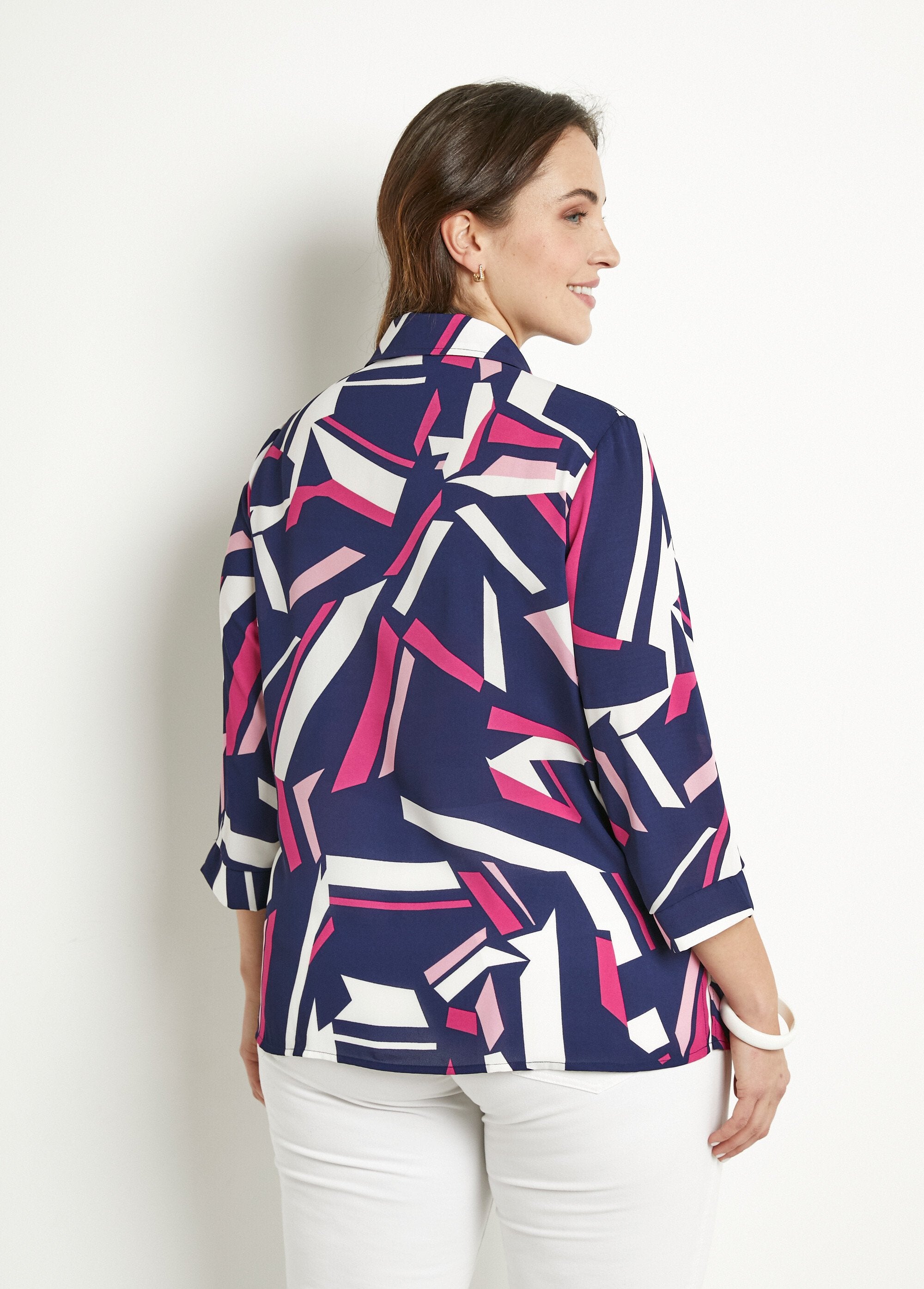 Blusa_recta_gráfica_con_mangas_3/4_Azul_marino_y_fucsia_DO1_curvy