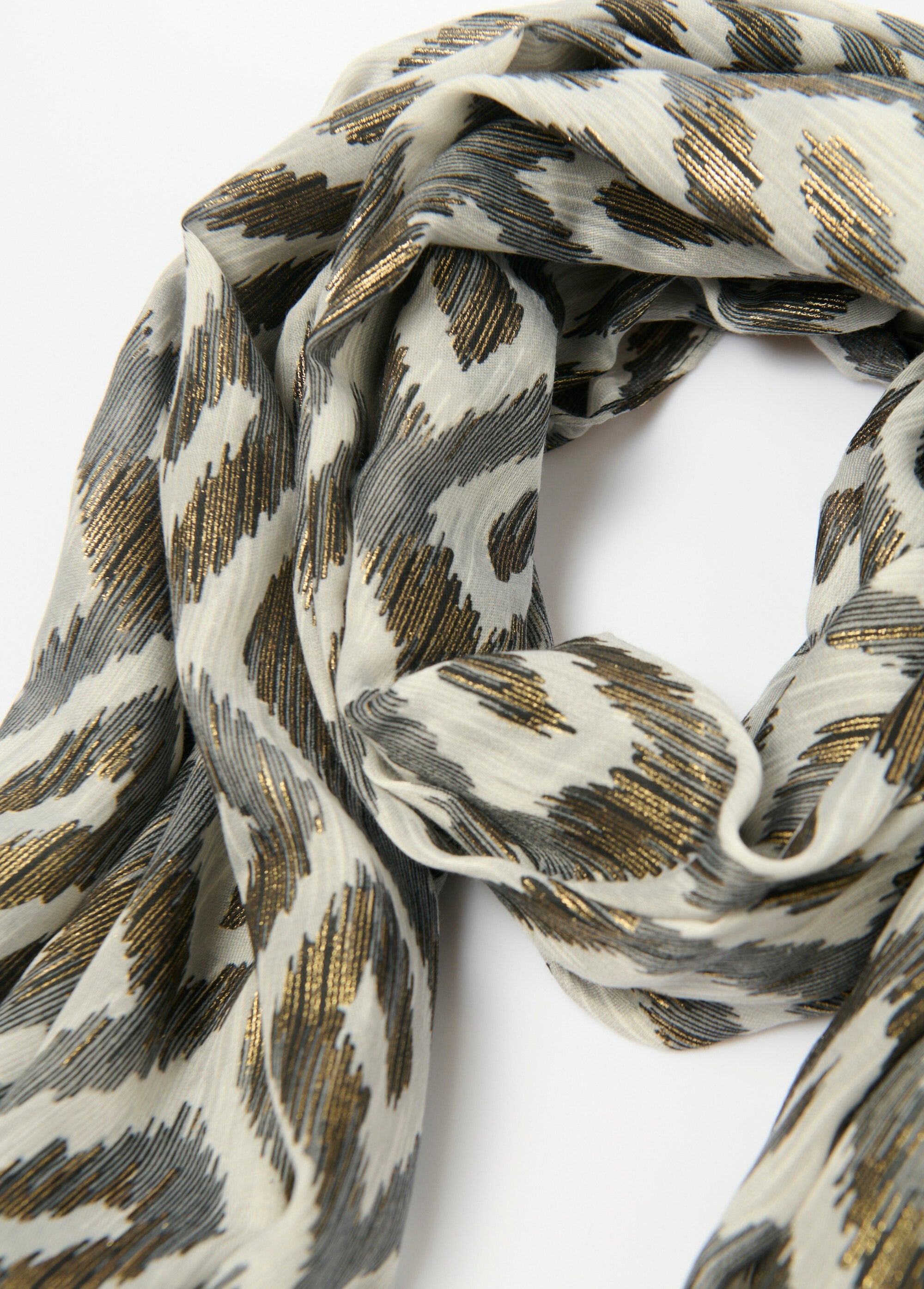 Estola_con_estampado_étnico_Negro_DE1_slim