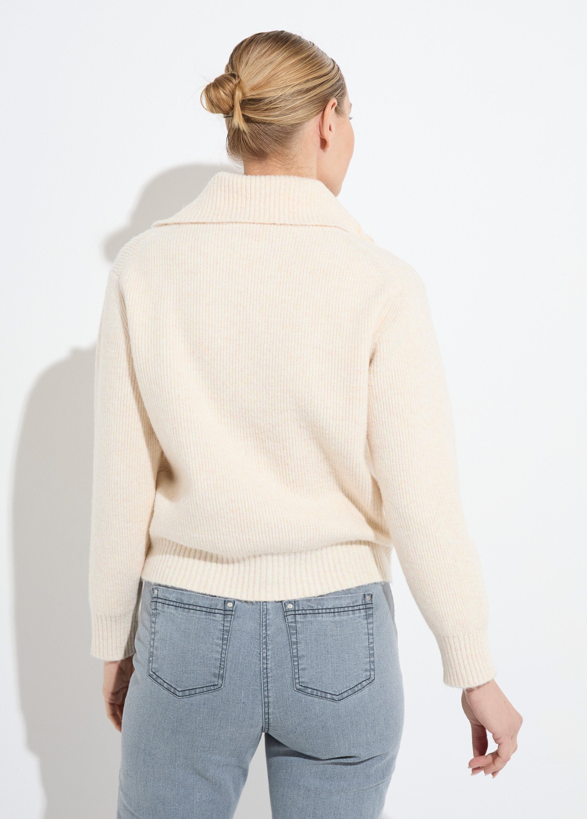 Chaleco_cálido_de_canalé_con_botones,_de_lana_y_fibras_recicladas_Marfil_DO1_slim