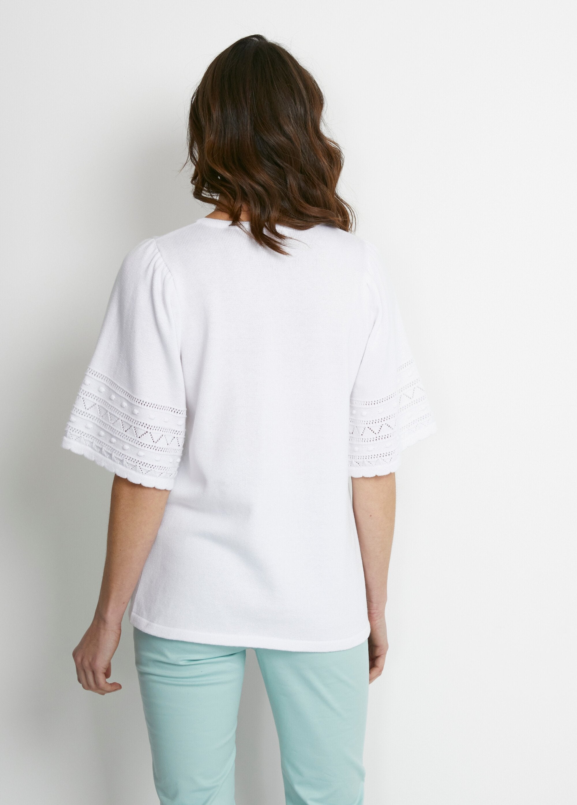 Cárdigan_de_cuello_redondo_con_vainica_y_bolas_enlazadas_Blanco,_Blanca_DO1_slim