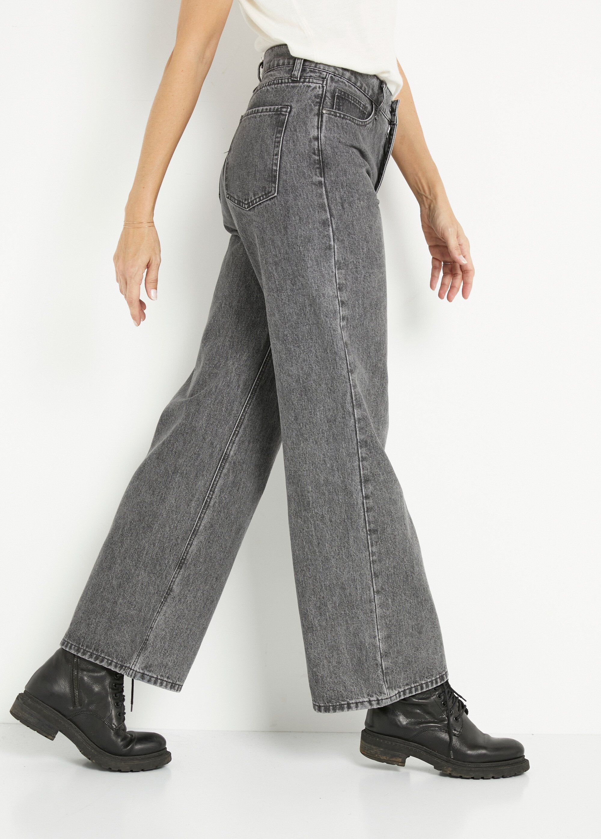 Vaqueros_de_mujer_de_corte_ancho_5_bolsillos_Gris_DR1_slim