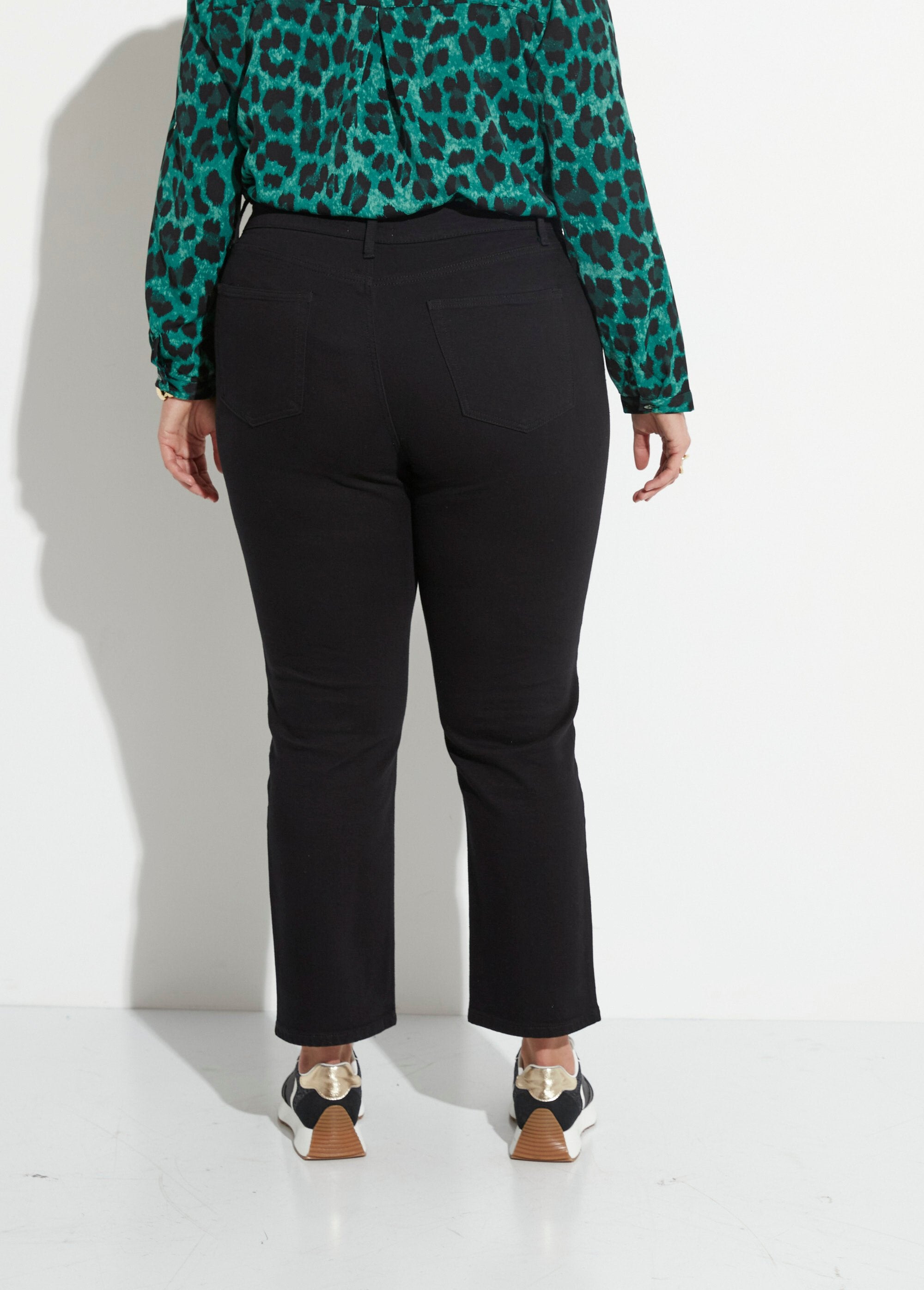 Jeans_mom_de_mezclilla,_especial_TALLA_GRANDE_Negro_DO1_curvy