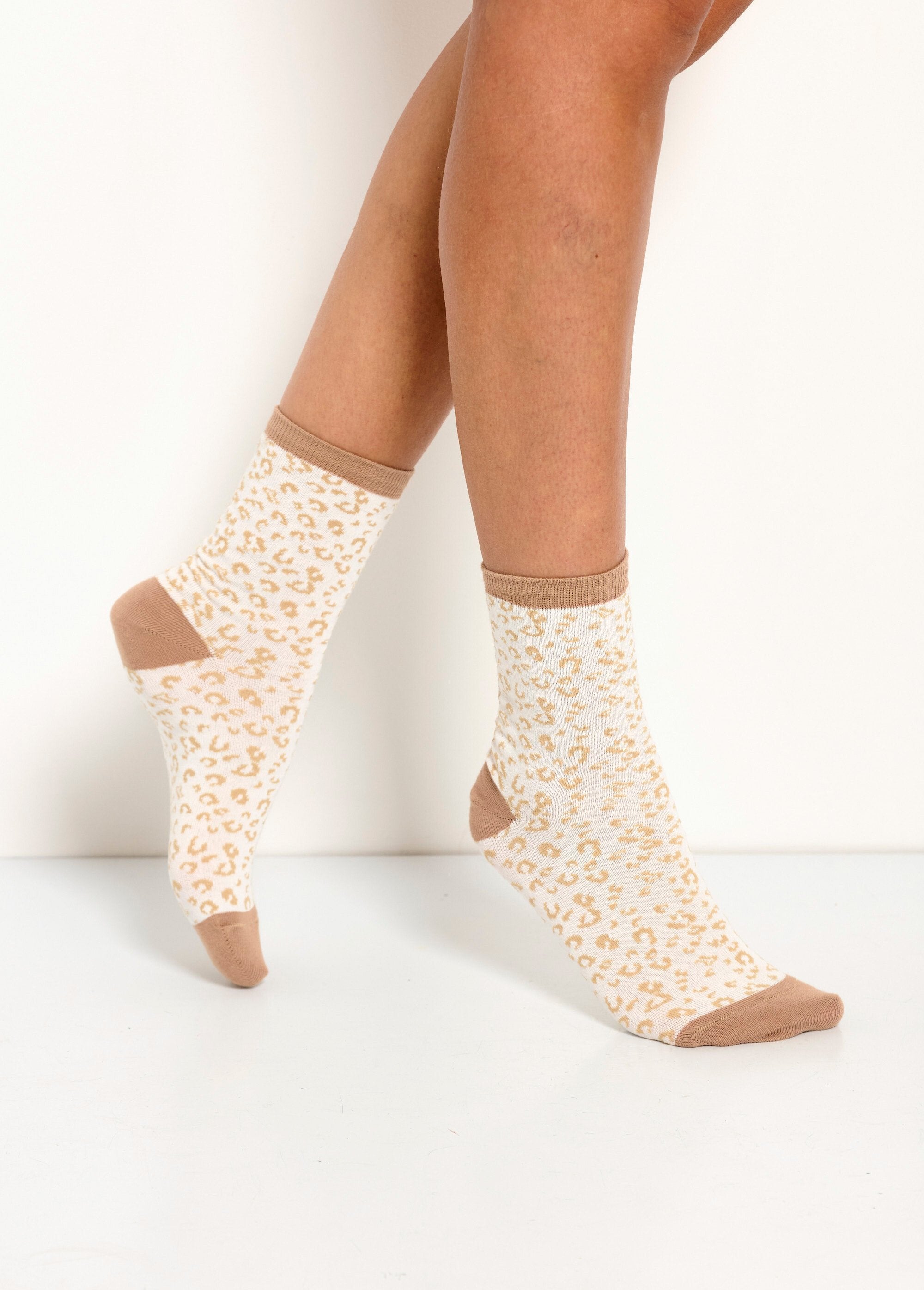 Calcetines_hasta_la_rodilla_estampado_leopardo_-_pack_de_3_pares_Lote_marfil3_FA1_slim