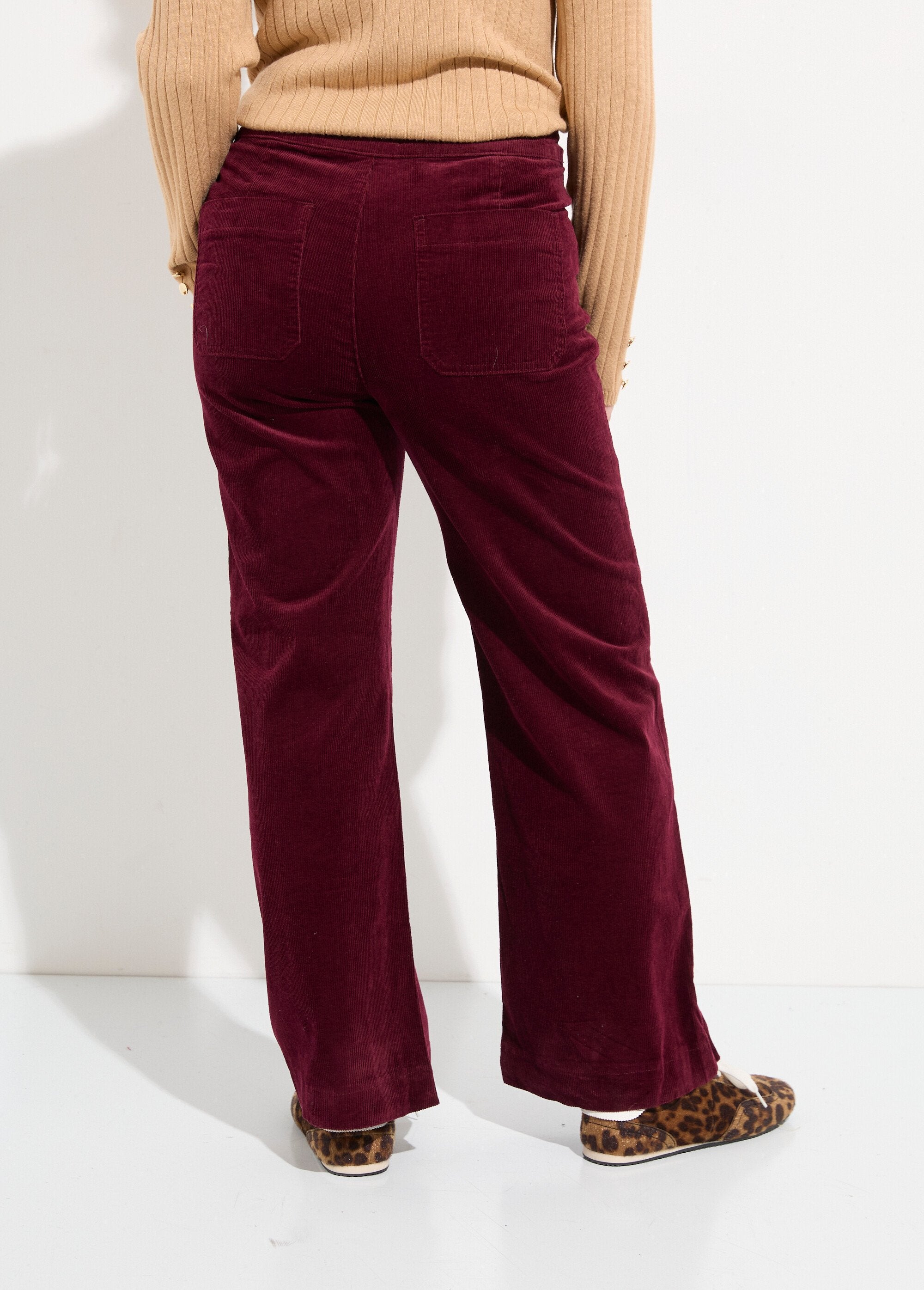 Pantalon_à_pont_en_velours_coupe_flare_Bordeaux_DO1_slim