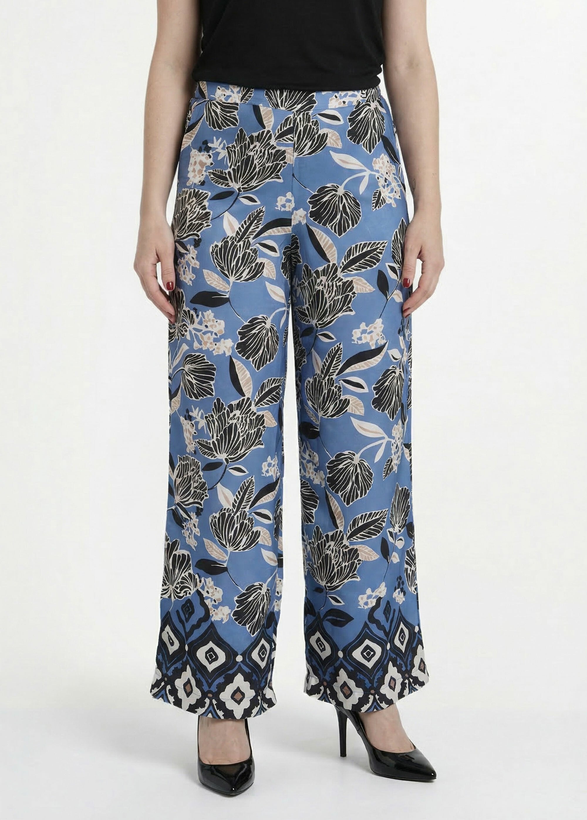 Pantalones_de_satén_con_estampado_floral_oriental._Impresiones_azules_FA1_slim