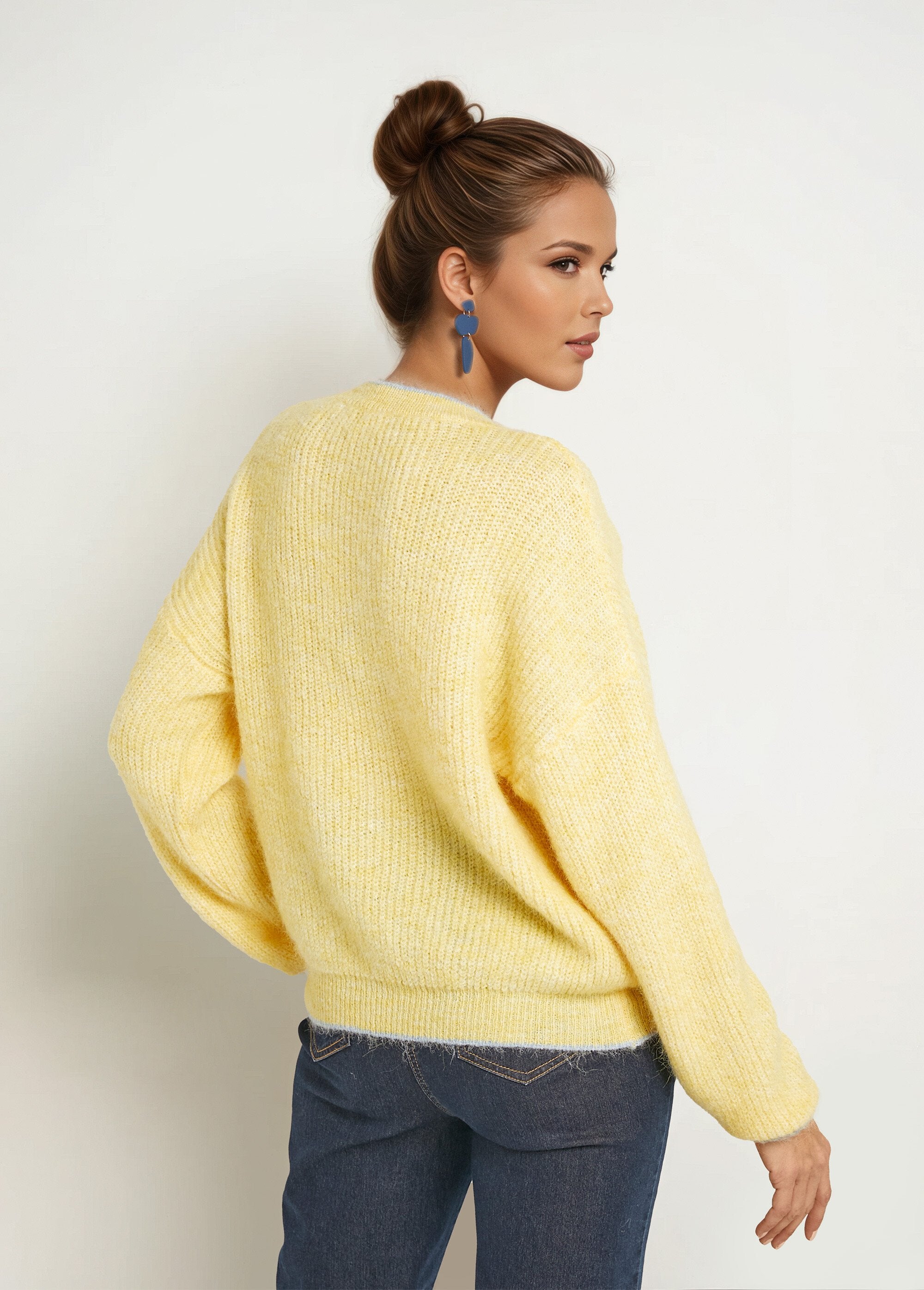 Suéter_cálido_con_parche_de_mensaje_de_lana._Amarillo_claro_DO1_slim