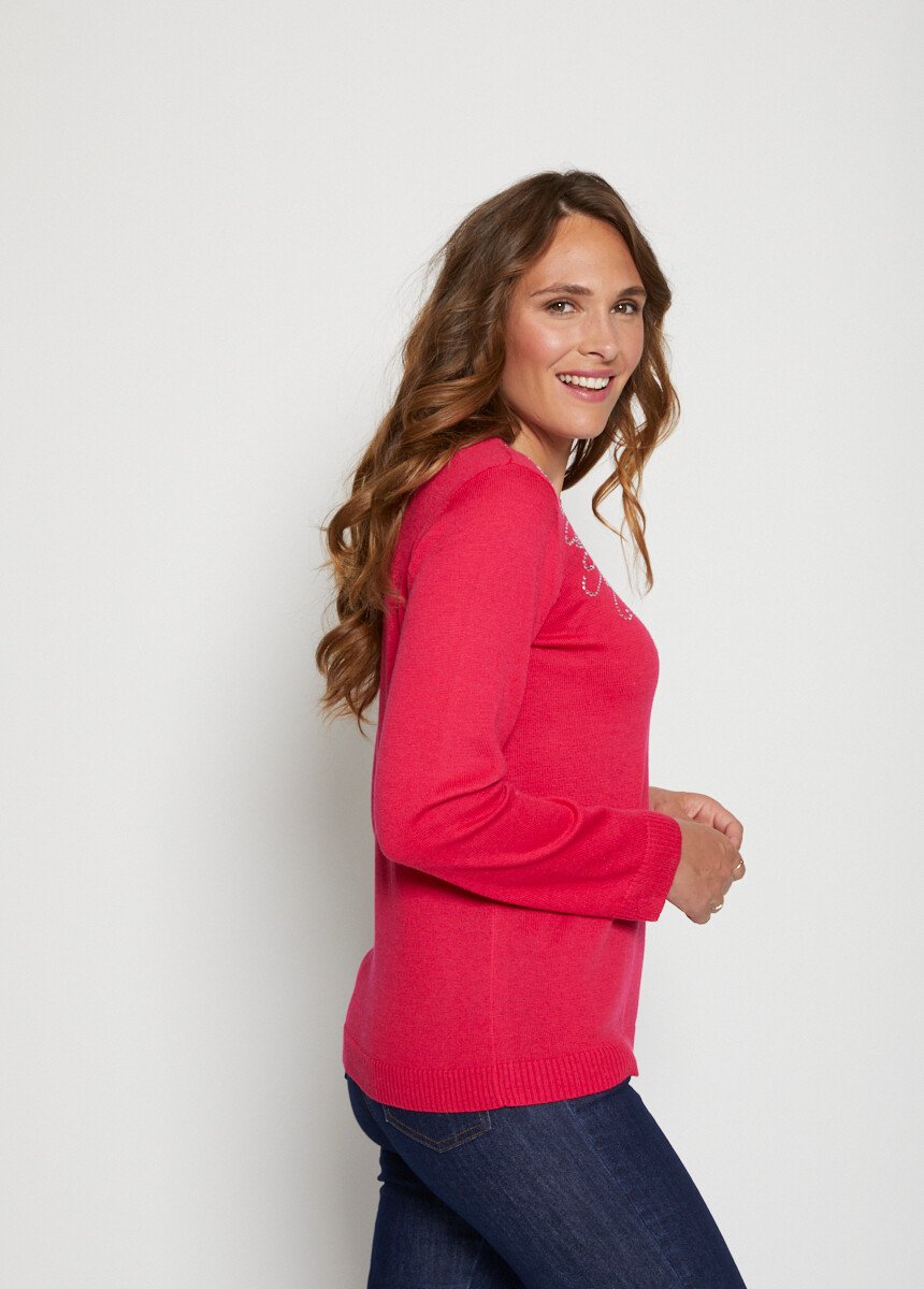 Suave_jersey_de_pedrería_con_cuello_alto_rosa_india_DR1_slim