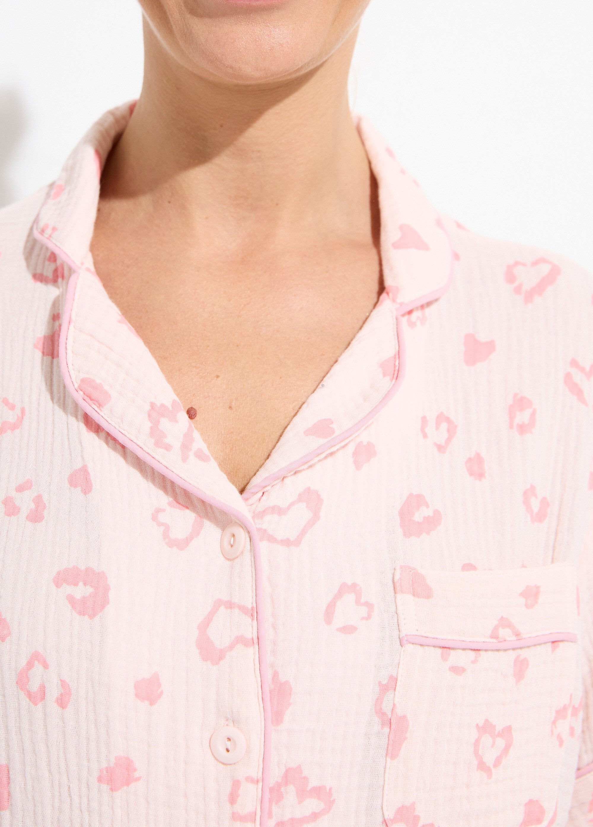 Pijama_con_botones_de_gasa_de_algodón_estampada_Rosa_DE1_slim