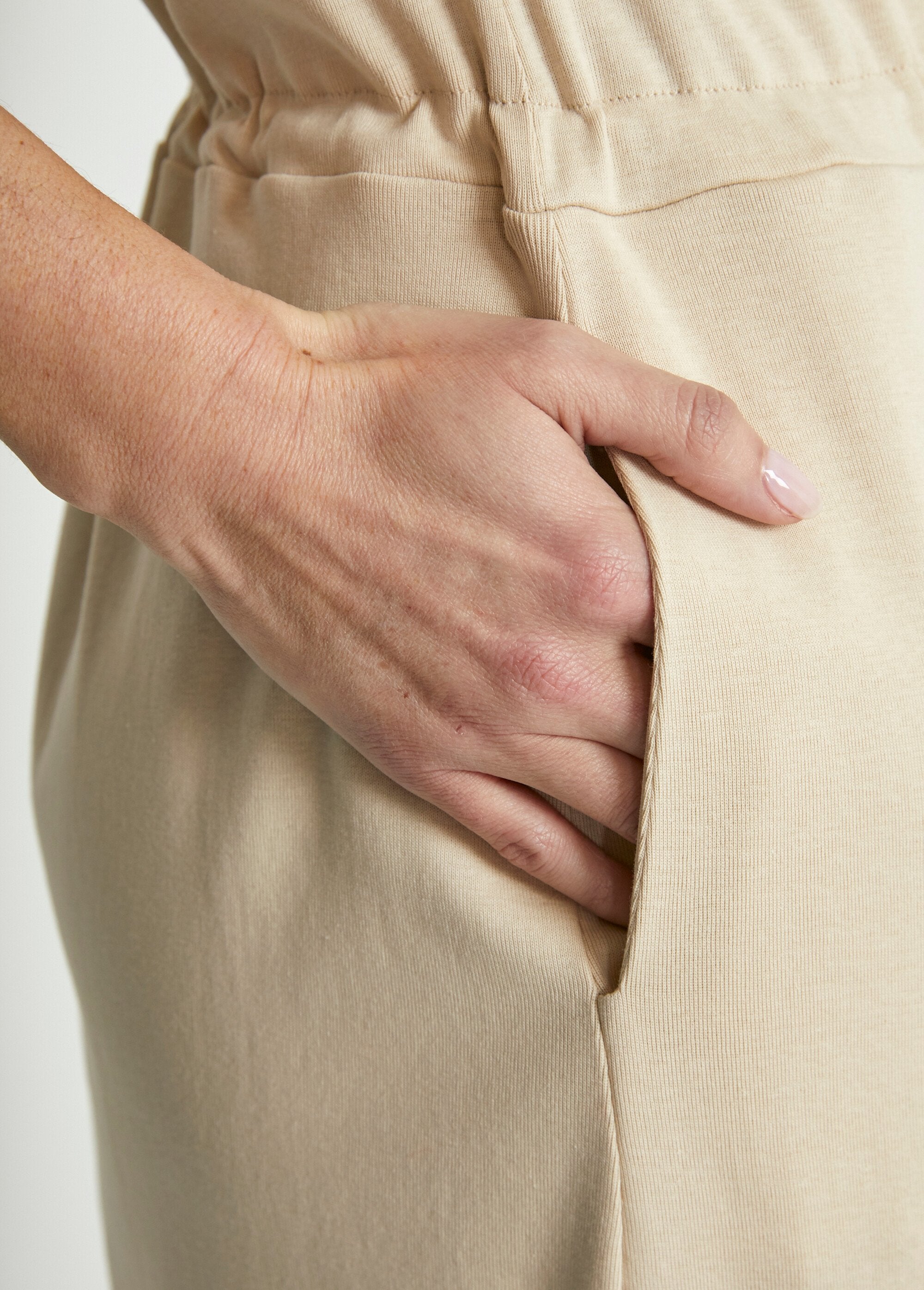 Vestido_corto_de_playa_con_mangas_kimono_Arena_DE2_slim