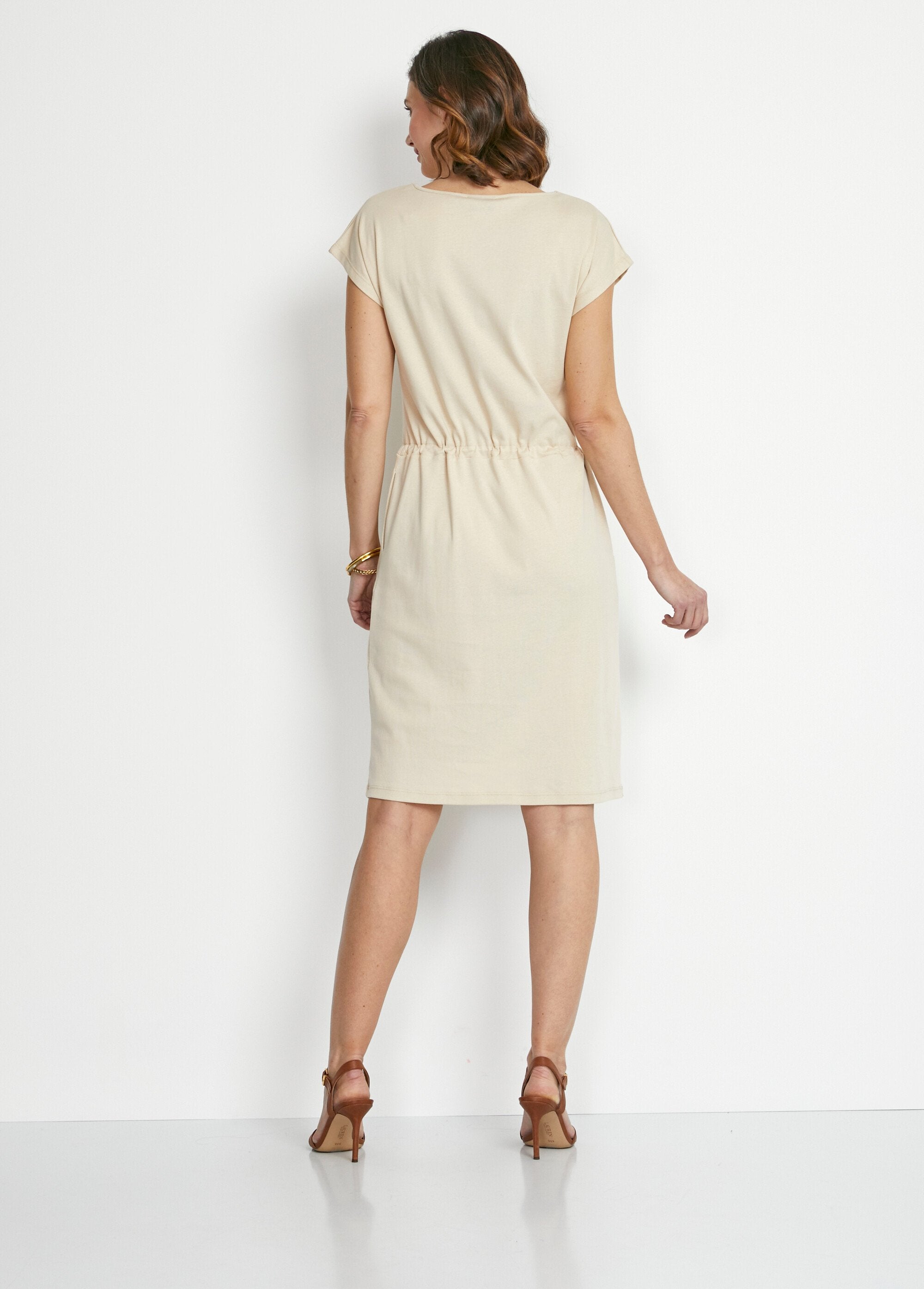 Vestido_corto_de_playa_con_mangas_kimono_Arena_DO1_slim