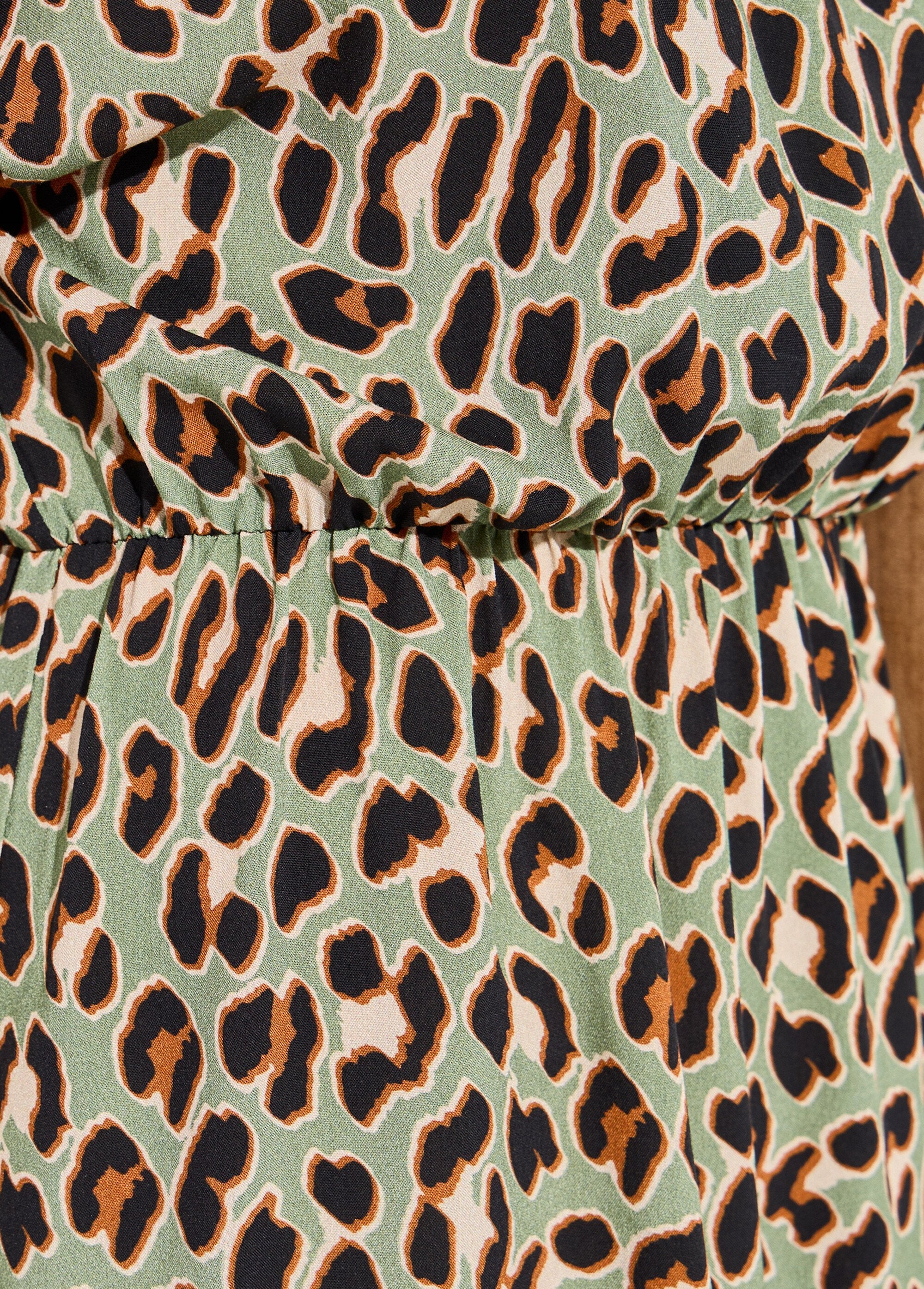 Vestido_largo_cruzado_con_estampado_de_leopardo_Caqui_y_negro_DE2_slim