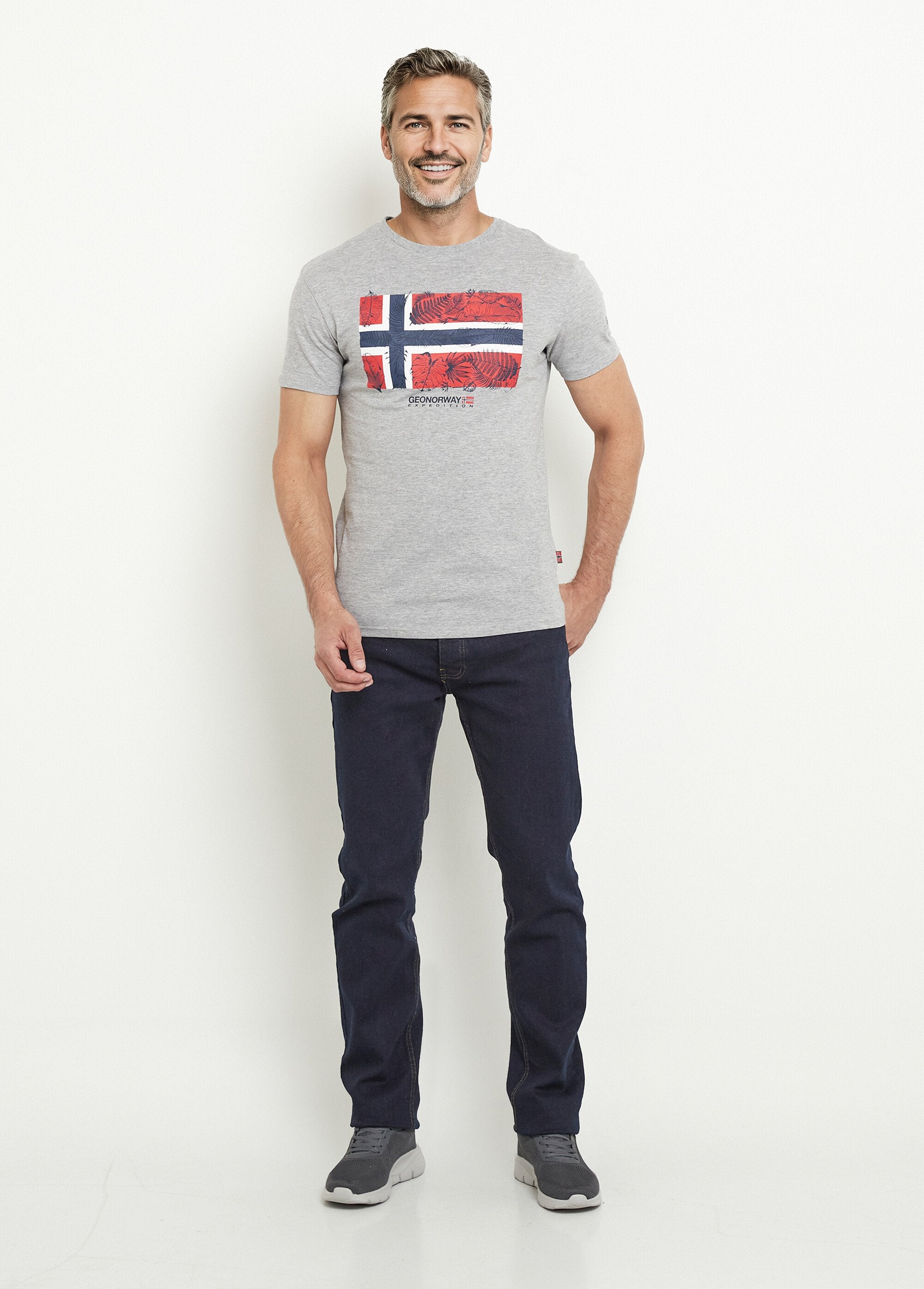 Camiseta_de_cuello_redondo_con_bandera_exótica_Gris_SF1_slim