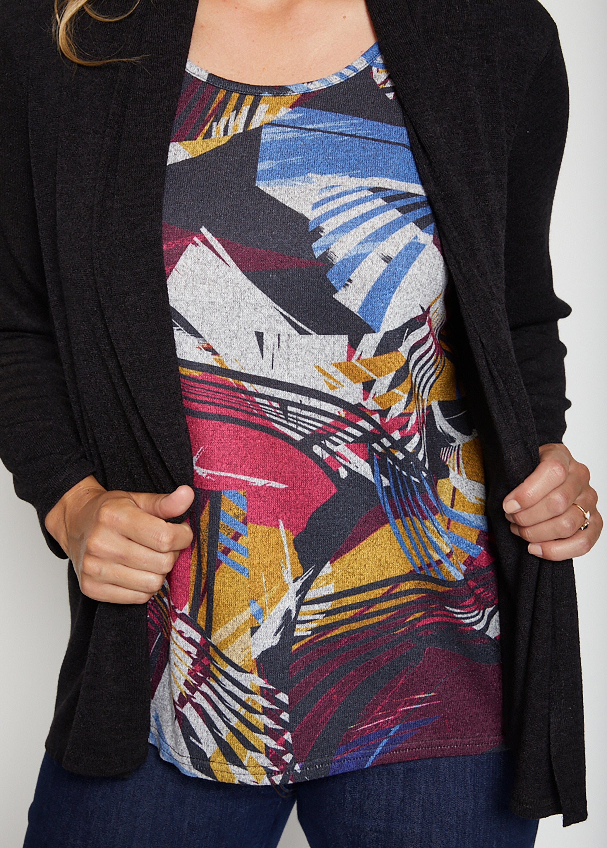 Camiseta_larga_de_punto_cálido_con_efecto_2_en_1_gris_y_azul_DE1_curvy