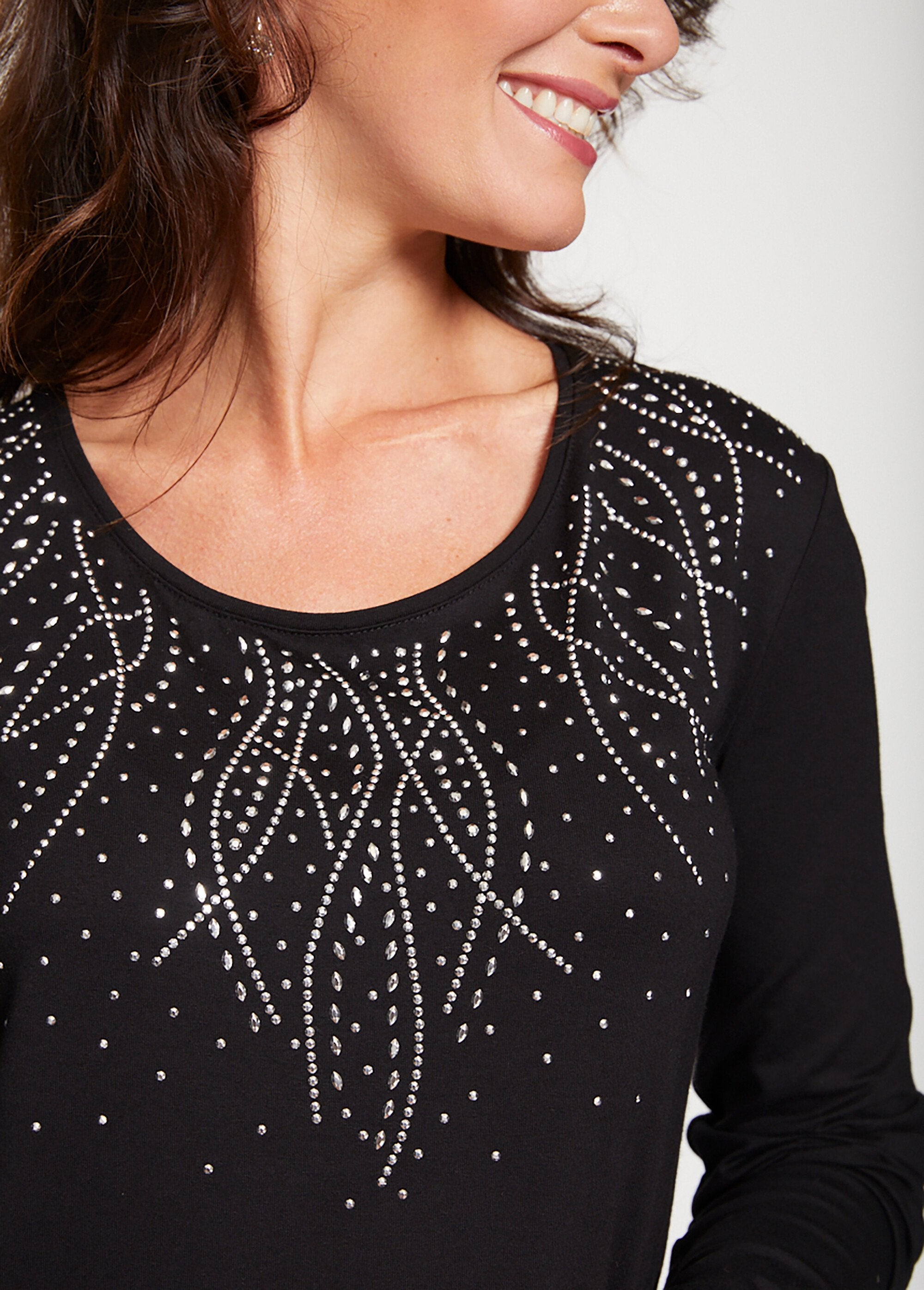 Camiseta_elegante_de_manga_larga_Negro_DE1_slim