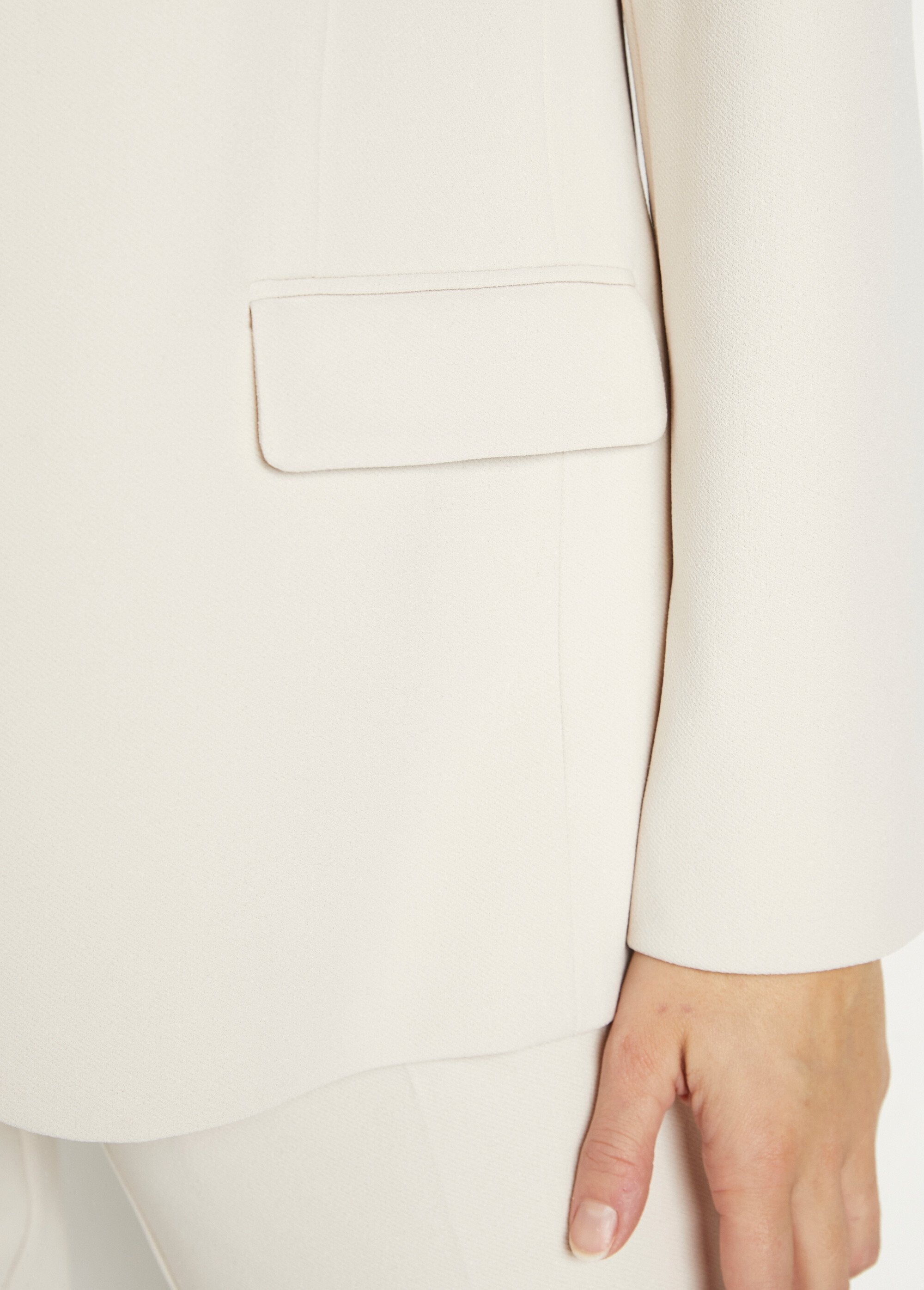 Americana_corte_recto_punto_liso_Beige_DE2_slim