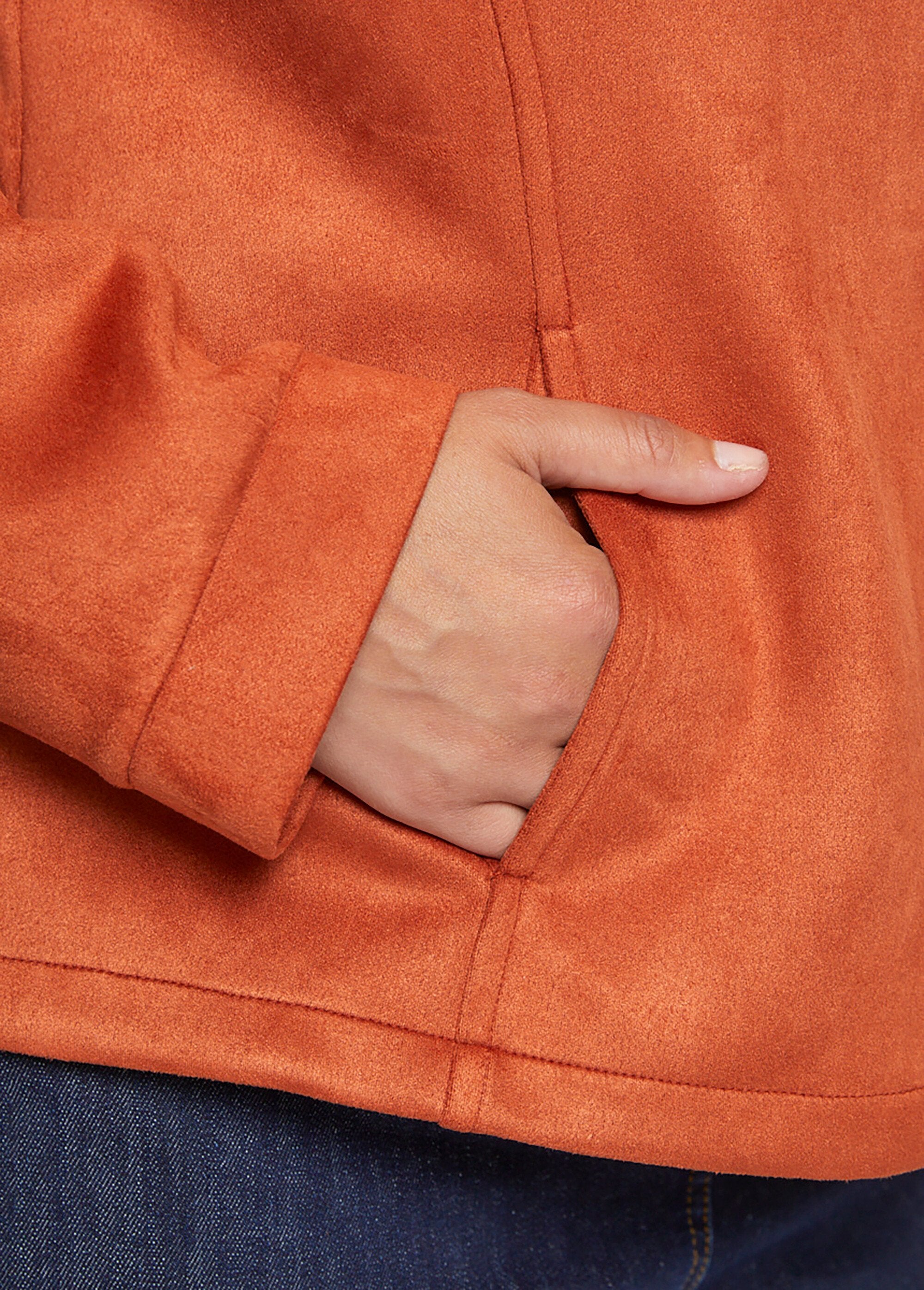 Chaqueta_corta_con_botones_de_presión_en_punto_de_ante_Pimenton_DE2_curvy