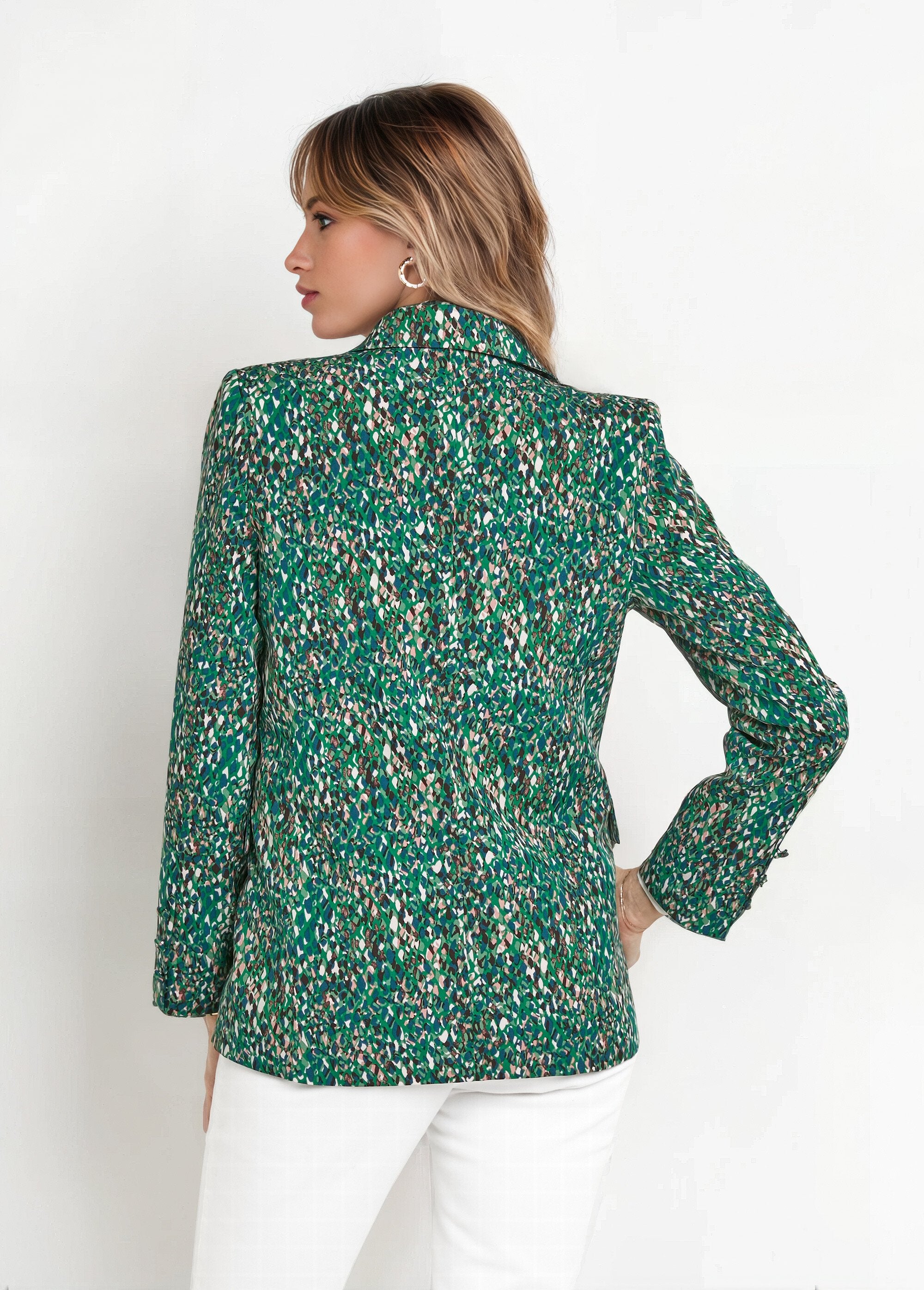 Chaqueta_con_estampado_artístico_y_cuello_sastre_Estampados_verdes_DO1_slim
