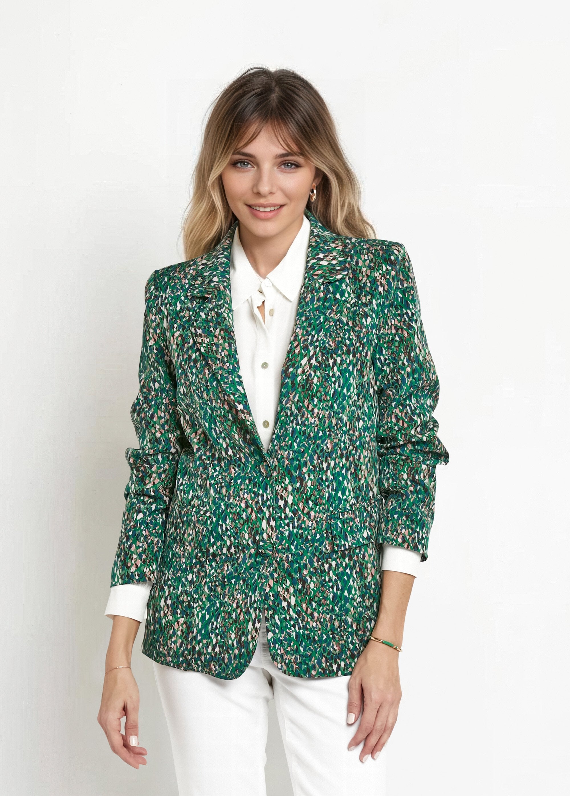 Chaqueta_con_estampado_artístico_y_cuello_sastre_Estampados_verdes_FA1_slim