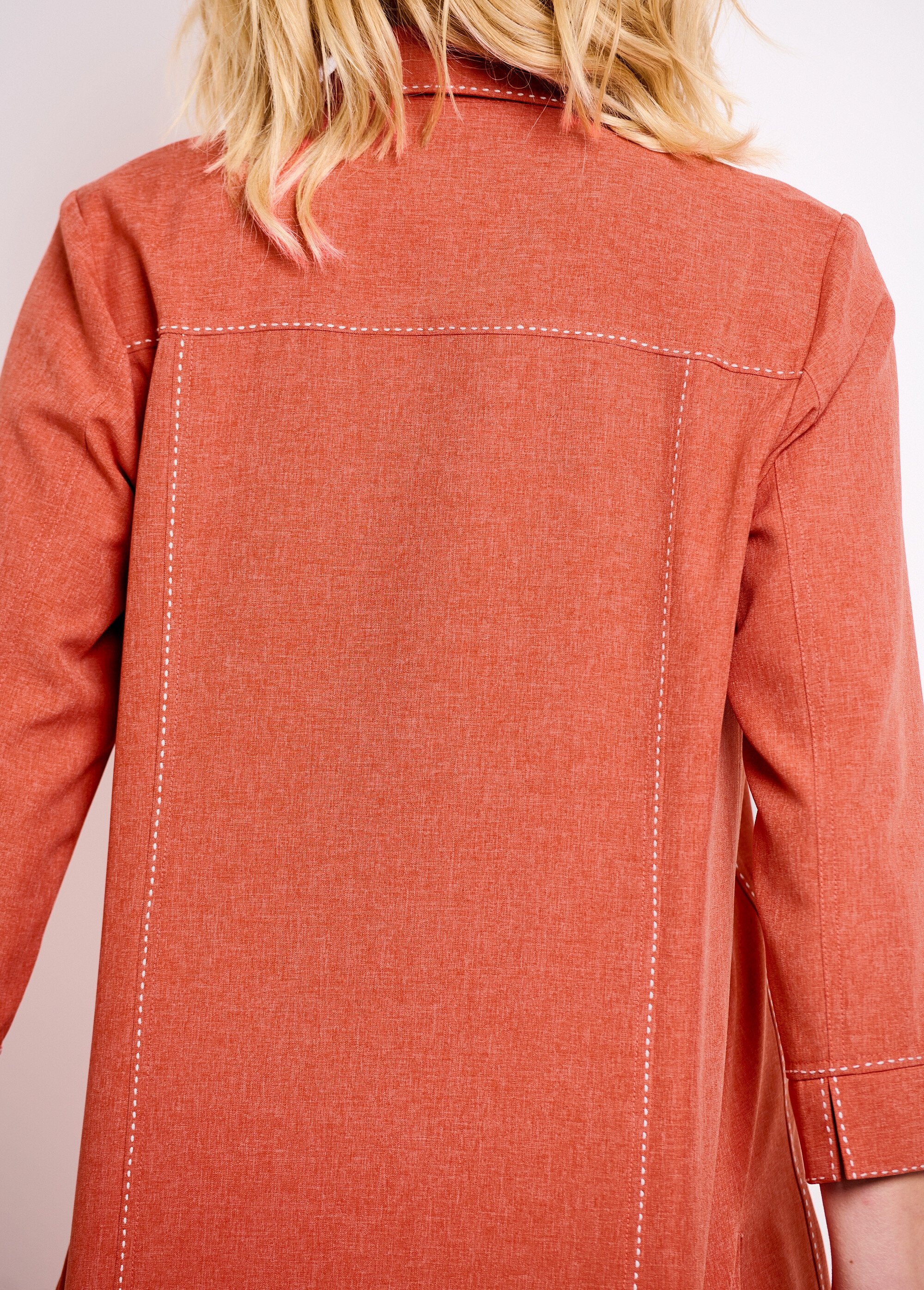 Chaqueta_larga_con_botones_Ladrillo_DO2_slim