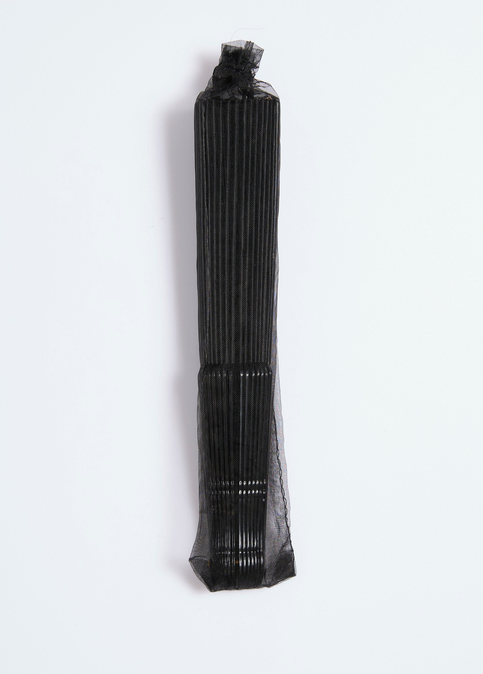 Abanico_y_bolsa_de_organza_Negro_DE2_slim