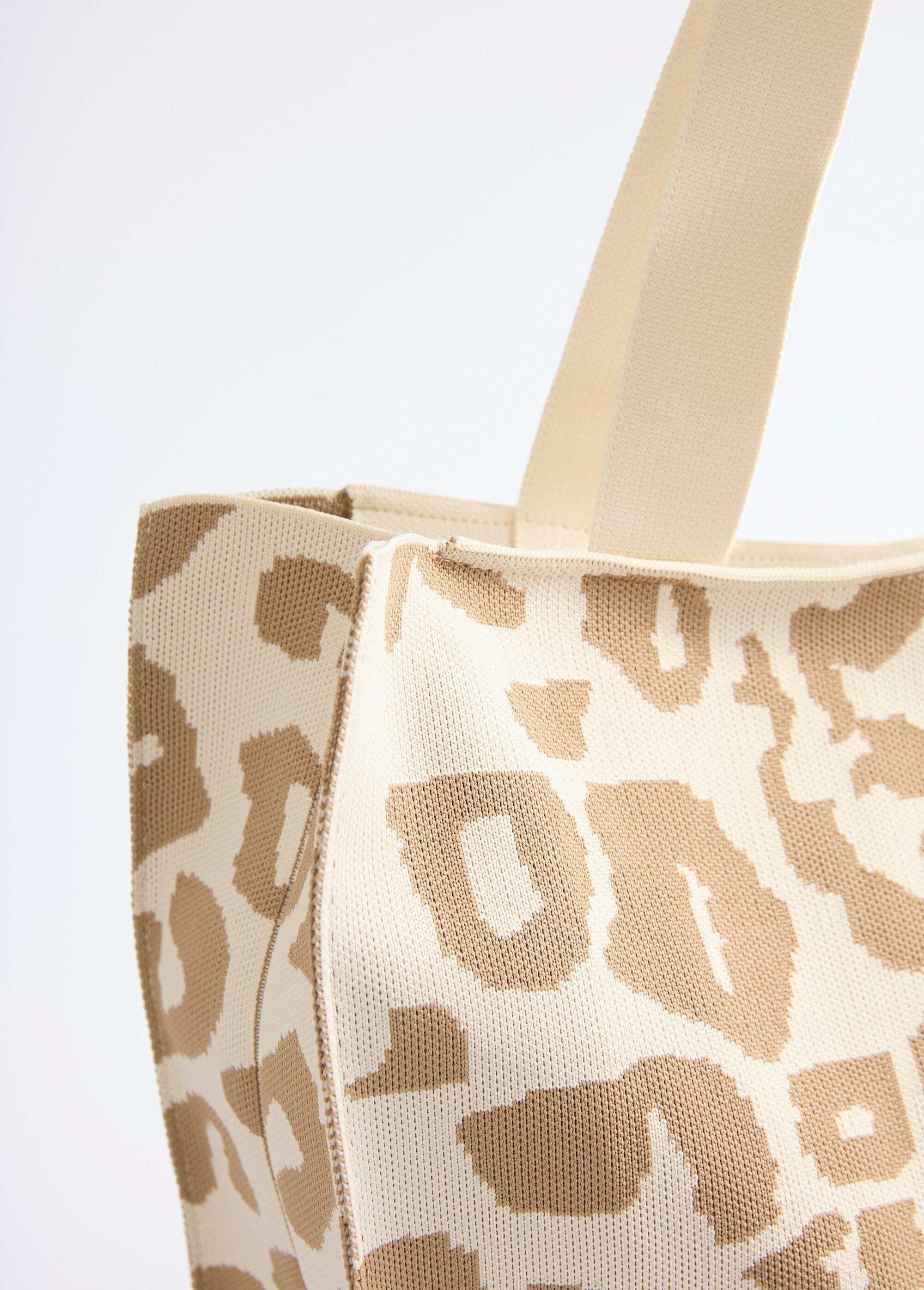 Bolso_tote_de_malla_con_estampado_de_leopardo_Beige_DE1_slim