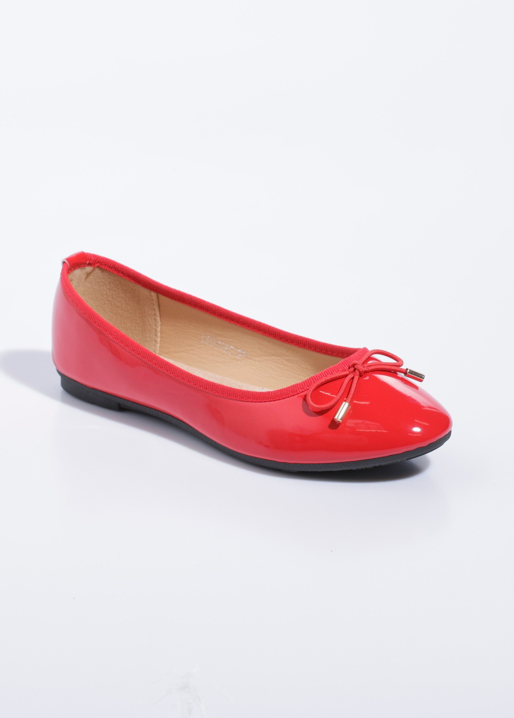 Bailarinas_planas_de_charol_con_pequeño_lazo_barniz_rojo_FA1_slim