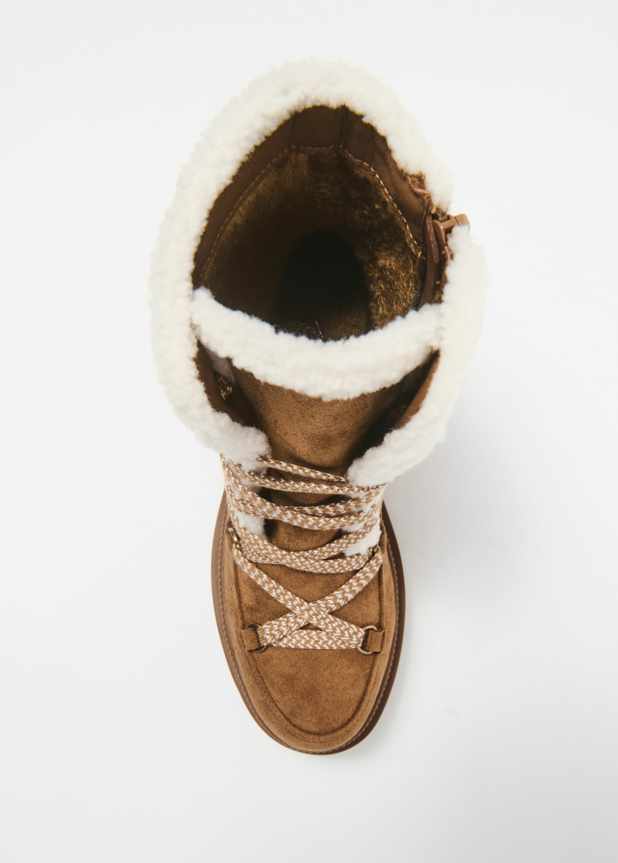 Botas_de_cordones_con_suela_gruesa_camello_OV1_slim