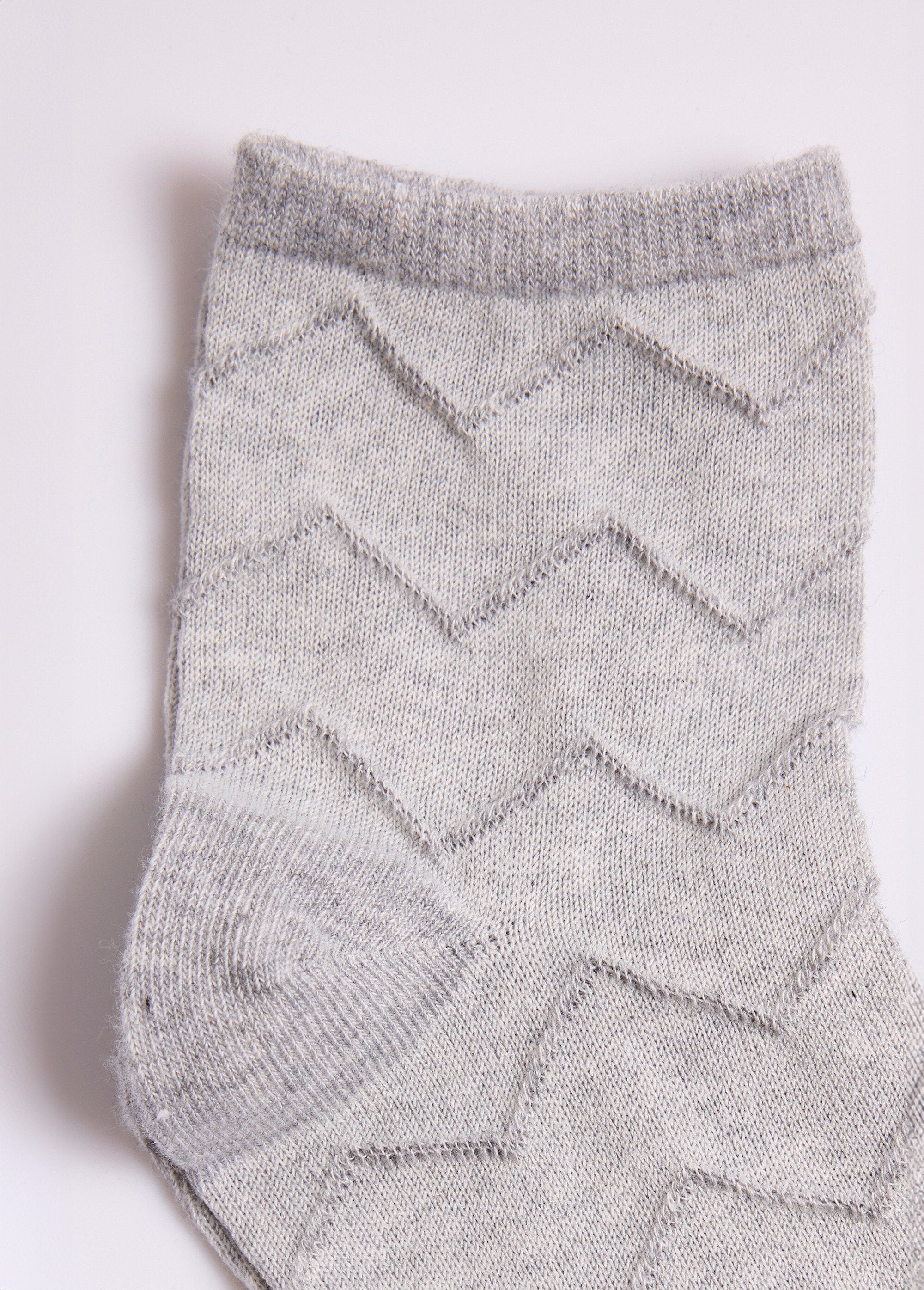Chaussettes_motif_chevrons_Assortis_blanc_DE2_slim