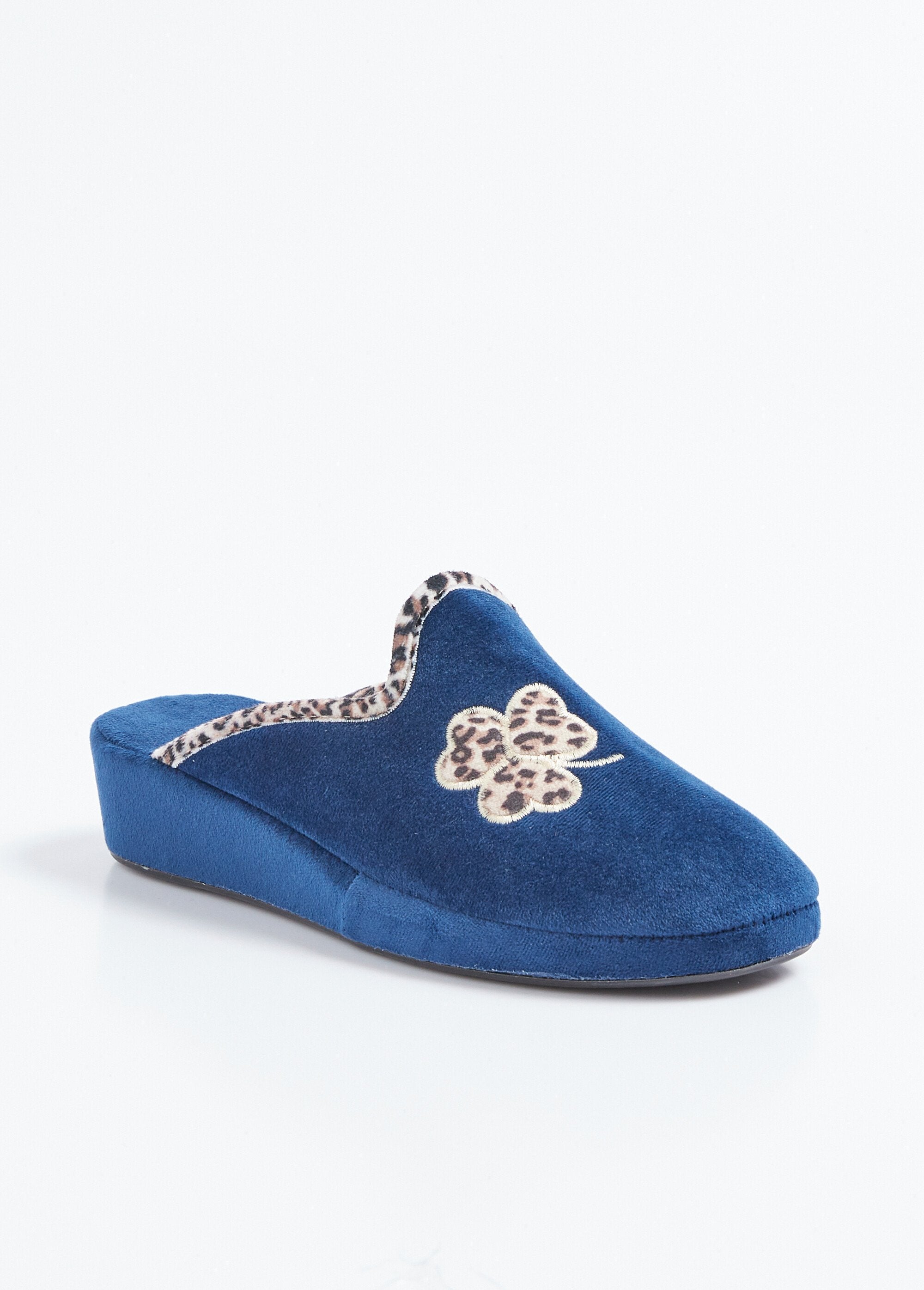 Pantuflas_tipo_mule_de_ancho_cómodo_en_tejido_aterciopelado_Marina_FA1_slim