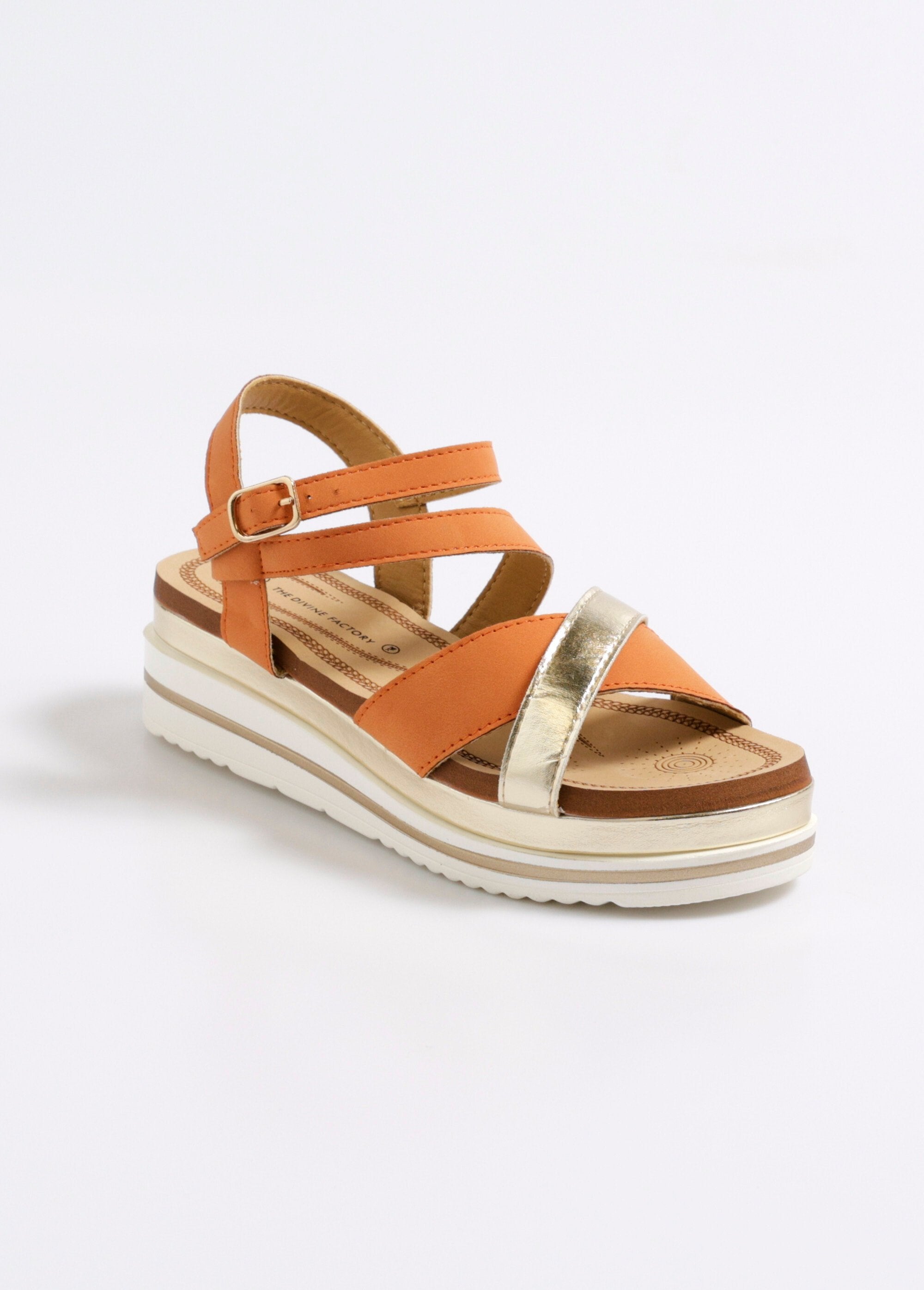 Sandalias_de_cuña_con_tiras_cruzadas_Coral_dorado_FA1_slim