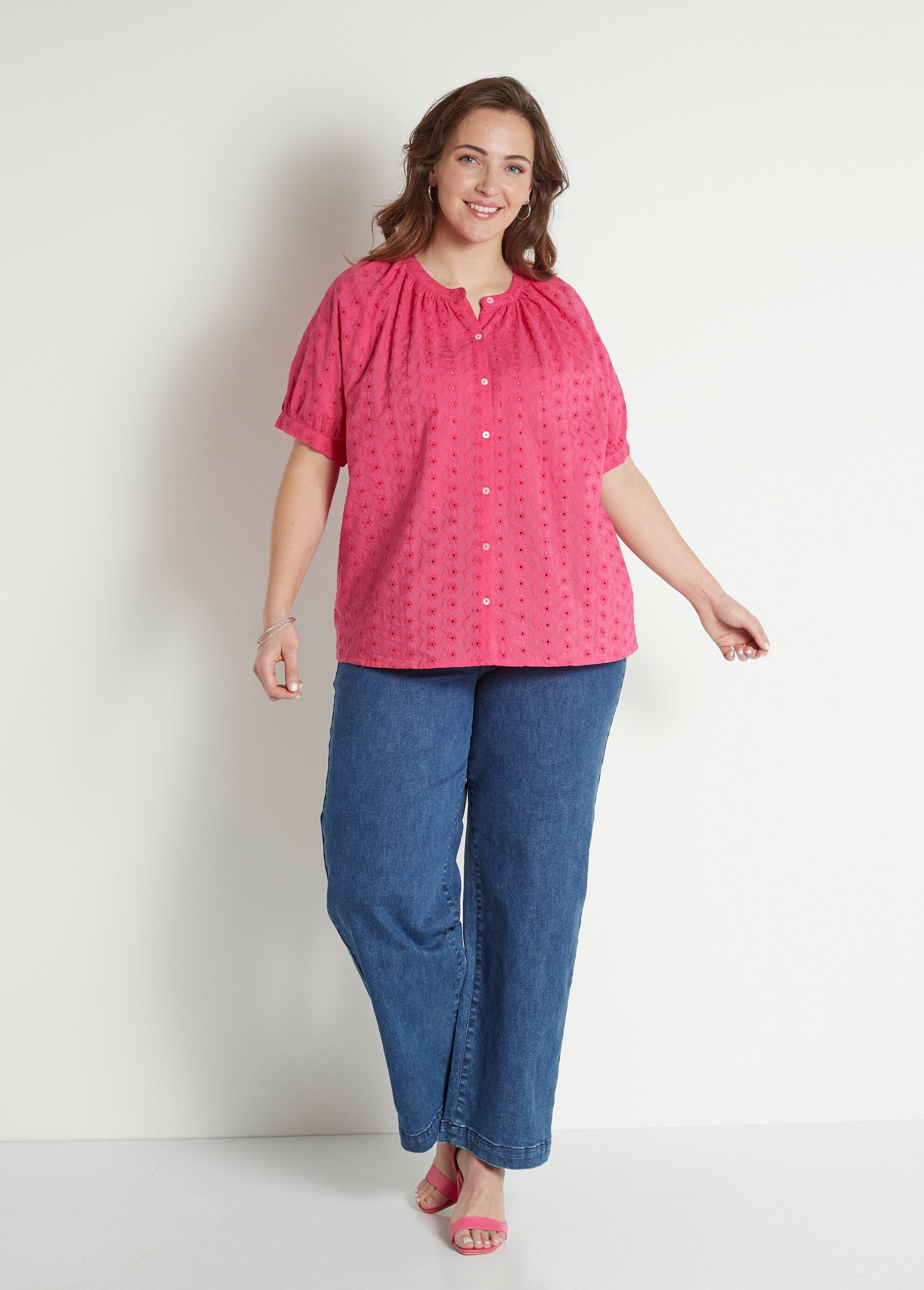 Blusa_holgada_de_algodón_bordada_sin_cuello_Fucsia_SF1_curvy