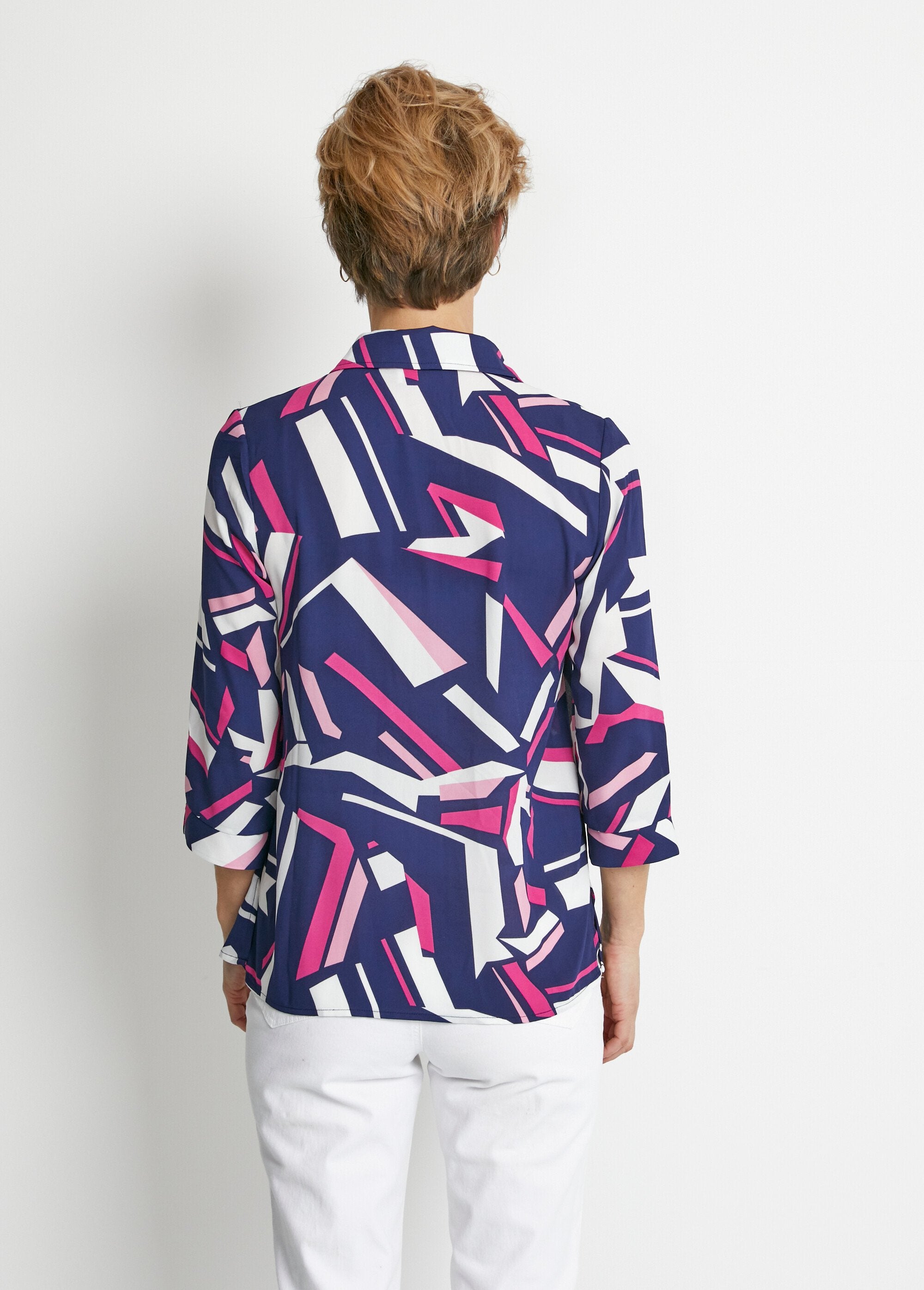 Blusa_recta_gráfica_con_mangas_3/4_Azul_marino_y_fucsia_DO1_slim