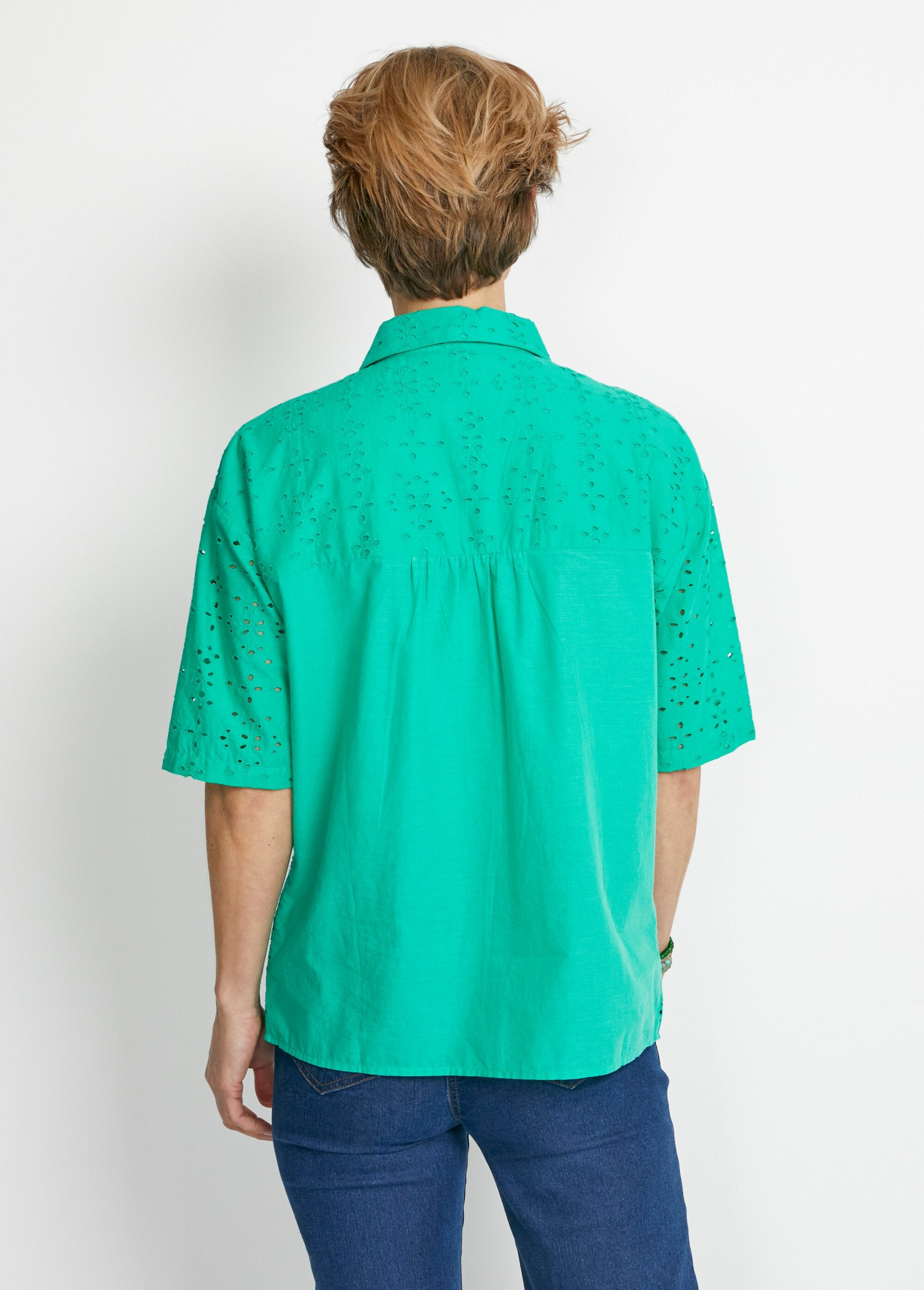 Blusa_bordada_de_manga_corta_Verde_DO1_slim