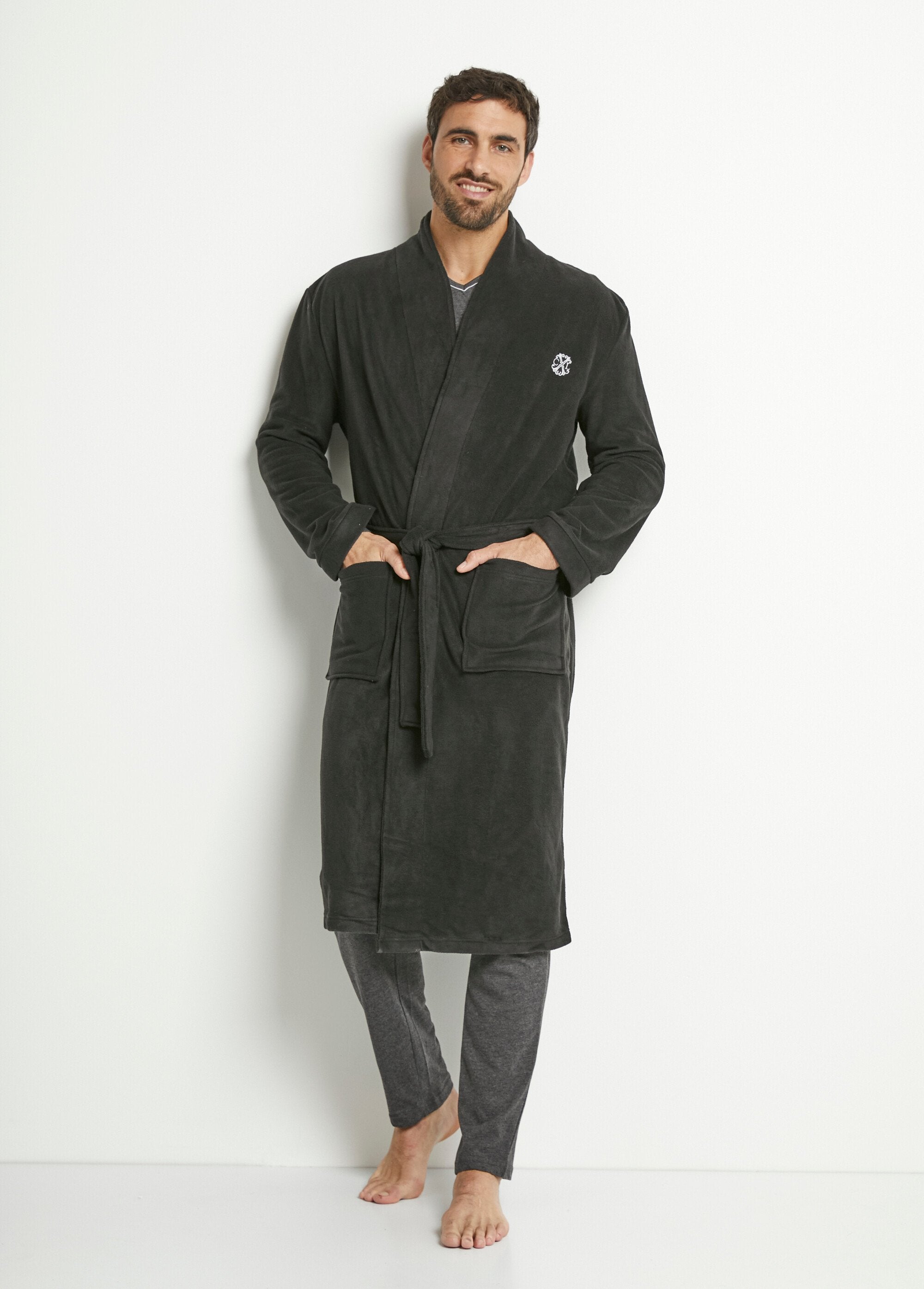 Albornoz_de_polar_cálido_Negro_FA1_slim