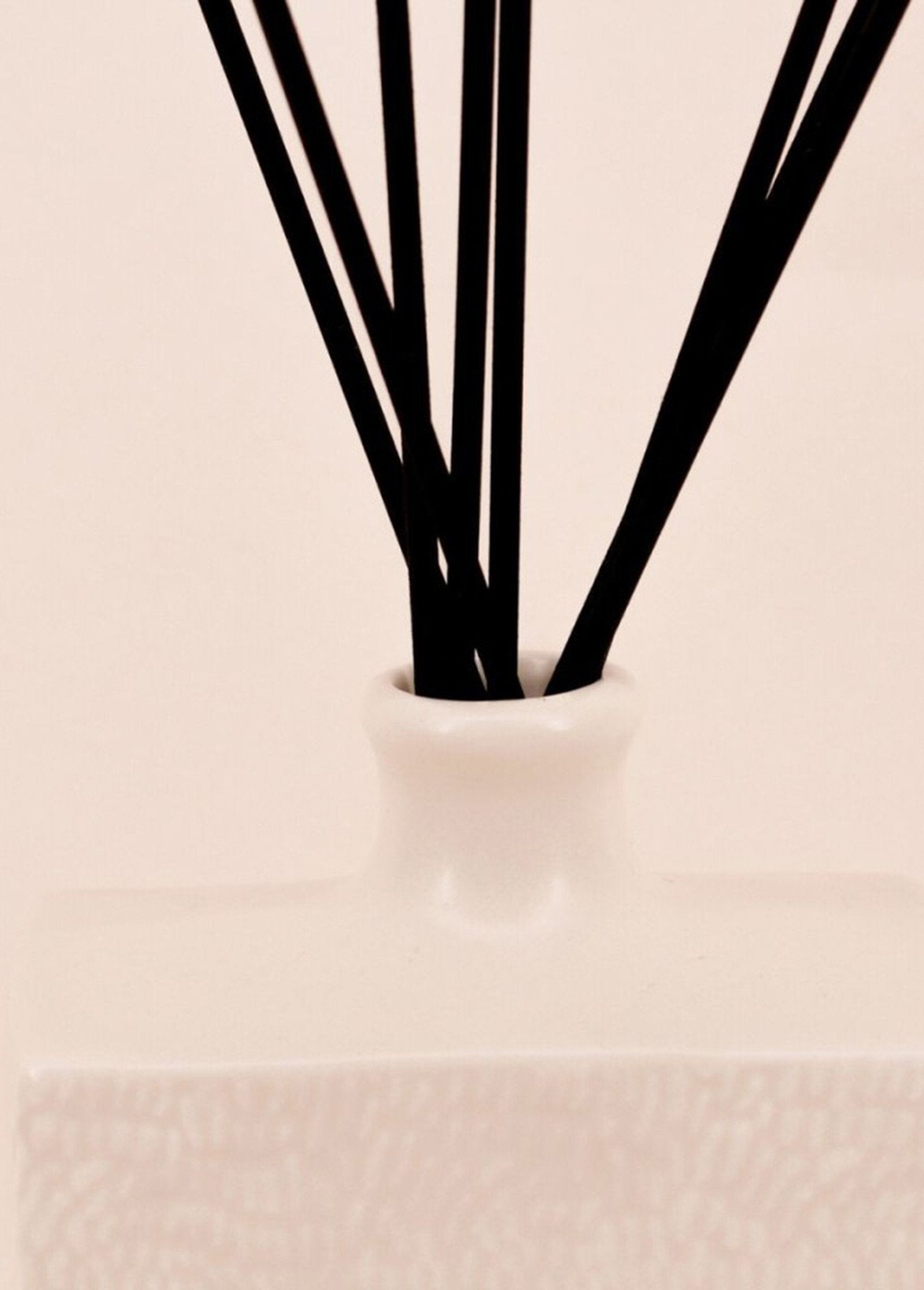 Difusor_de_fragancias_de_cerámica_de_350_ml_Blanco,_Blanca_DE1_slim