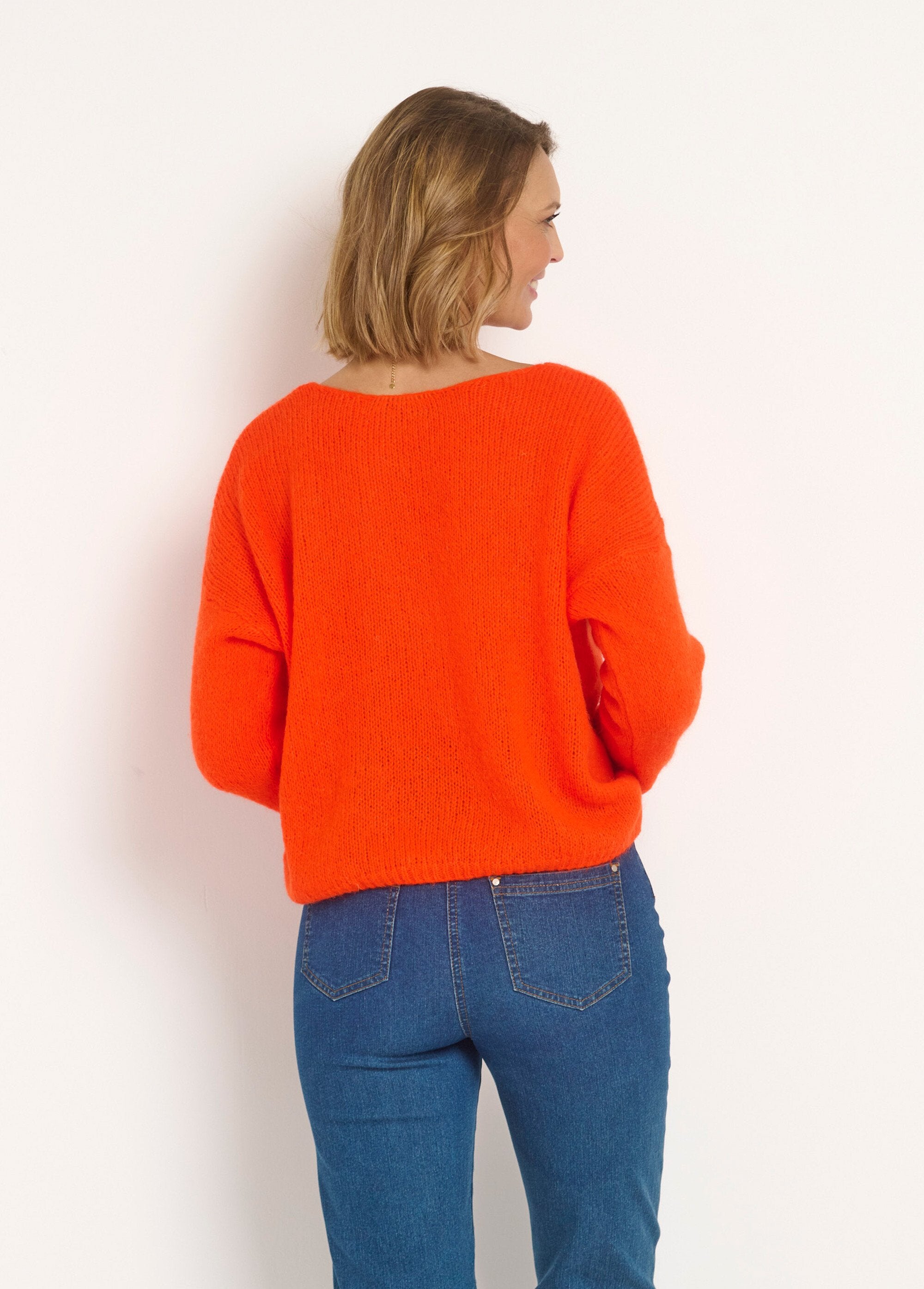 Chaleco_cálido_de_mohair_con_cuello_en_V_naranja_DO1_slim