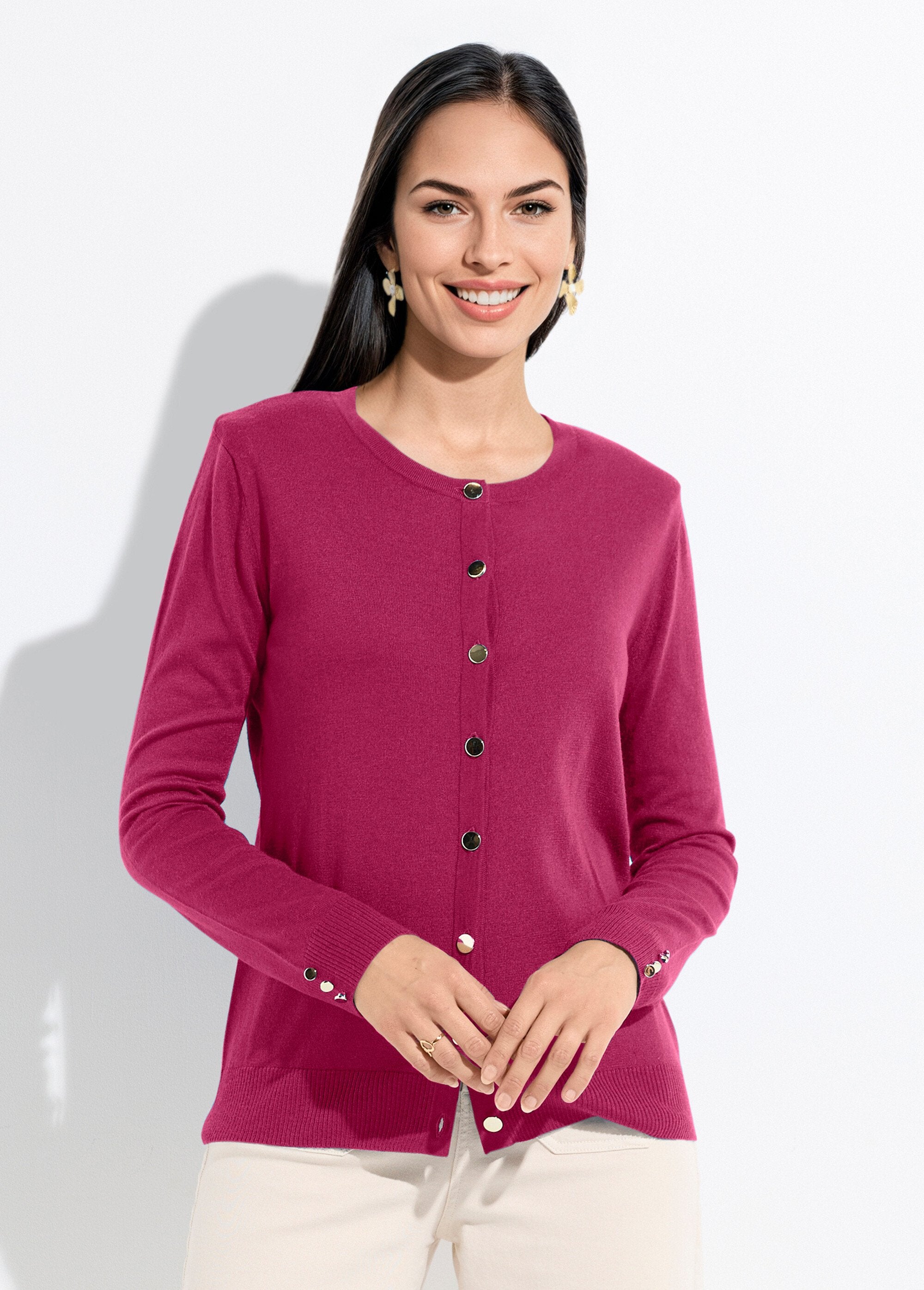 Cárdigan_fino_de_cuello_redondo_abotonado_en_jersey_liso_con_lana_merino_Cassis_FA1_slim