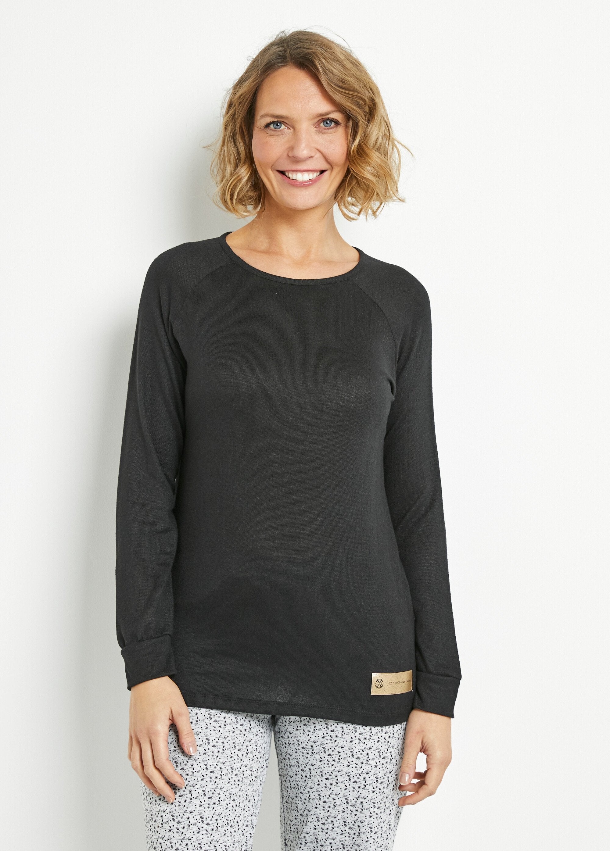 Top_de_pijama_liso_de_manga_larga_Negro_FA1_slim