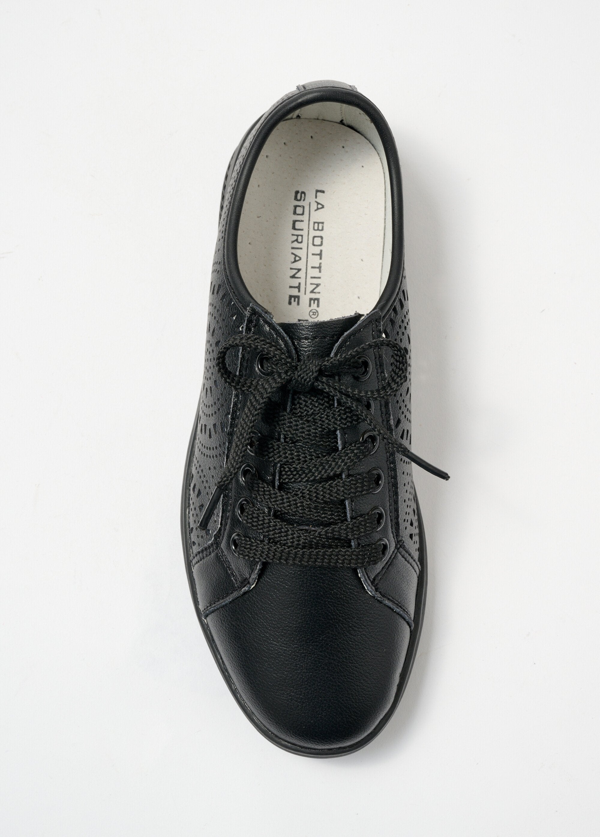 Baskets_détails_perforés_Noir_OV1_slim