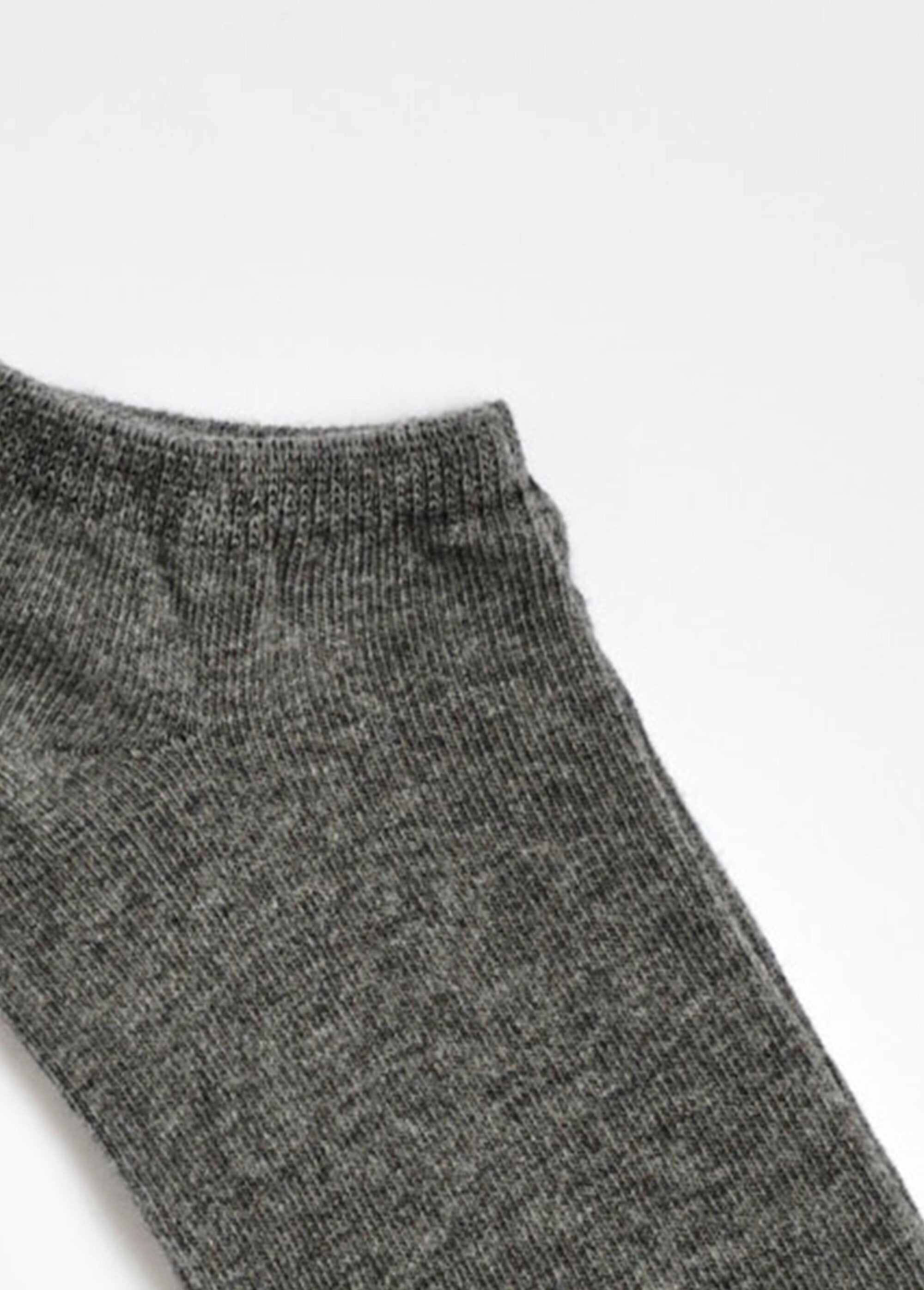 Pack_de_5_calcetines,_colores_surtidos_Blanco_y_gris_y_negro_DE2_slim