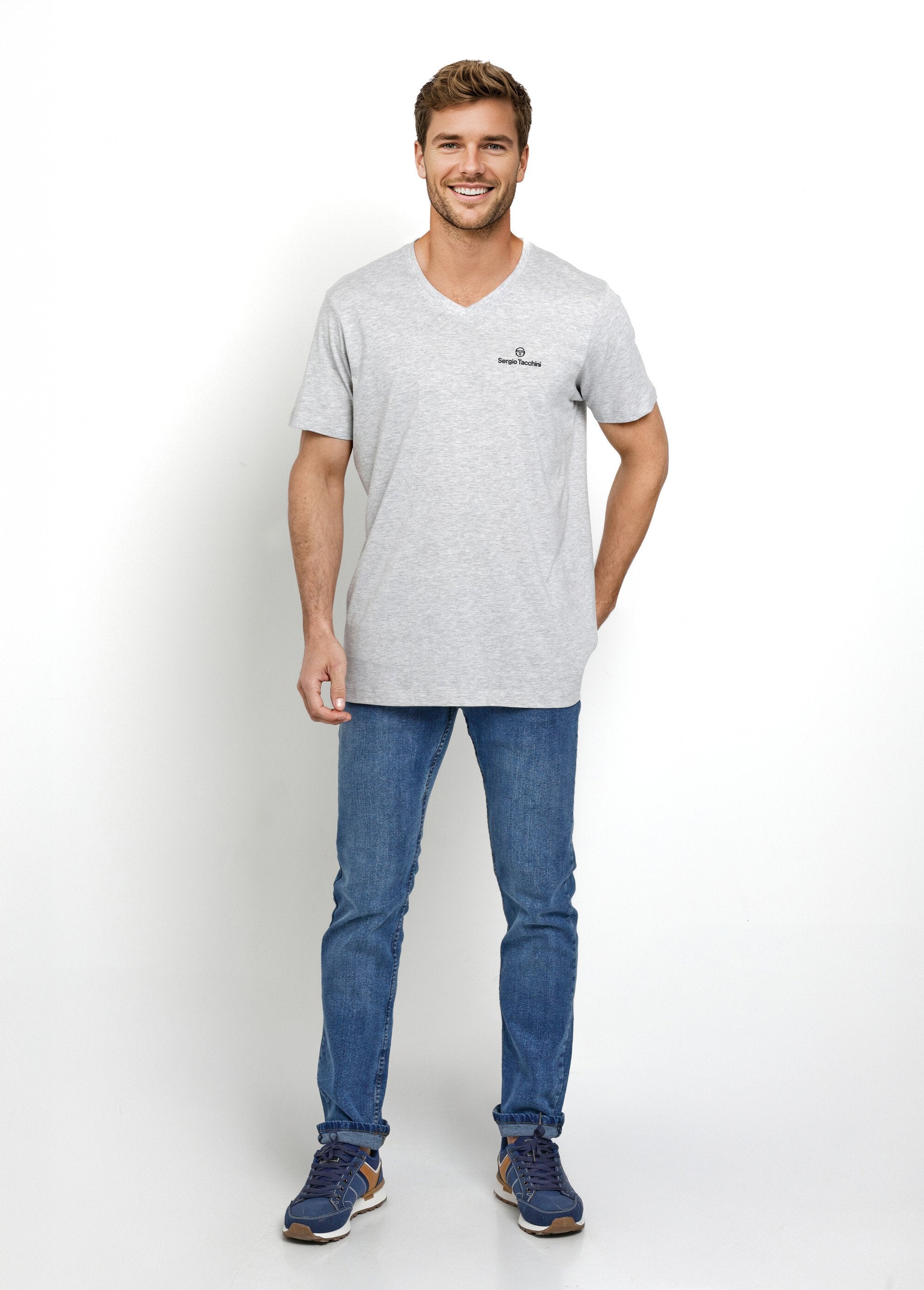 Camiseta_jaspeada_con_cuello_en_V_y_mangas_cortas_Gris_SF1_slim