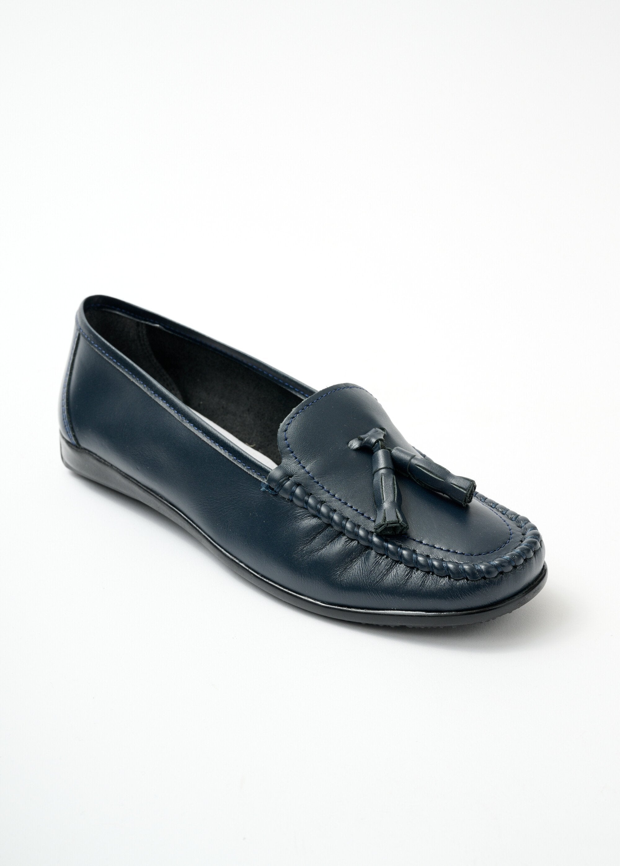 Mocasines_cómodos_de_piel_con_pompones_anchos_Marina_FA1_slim